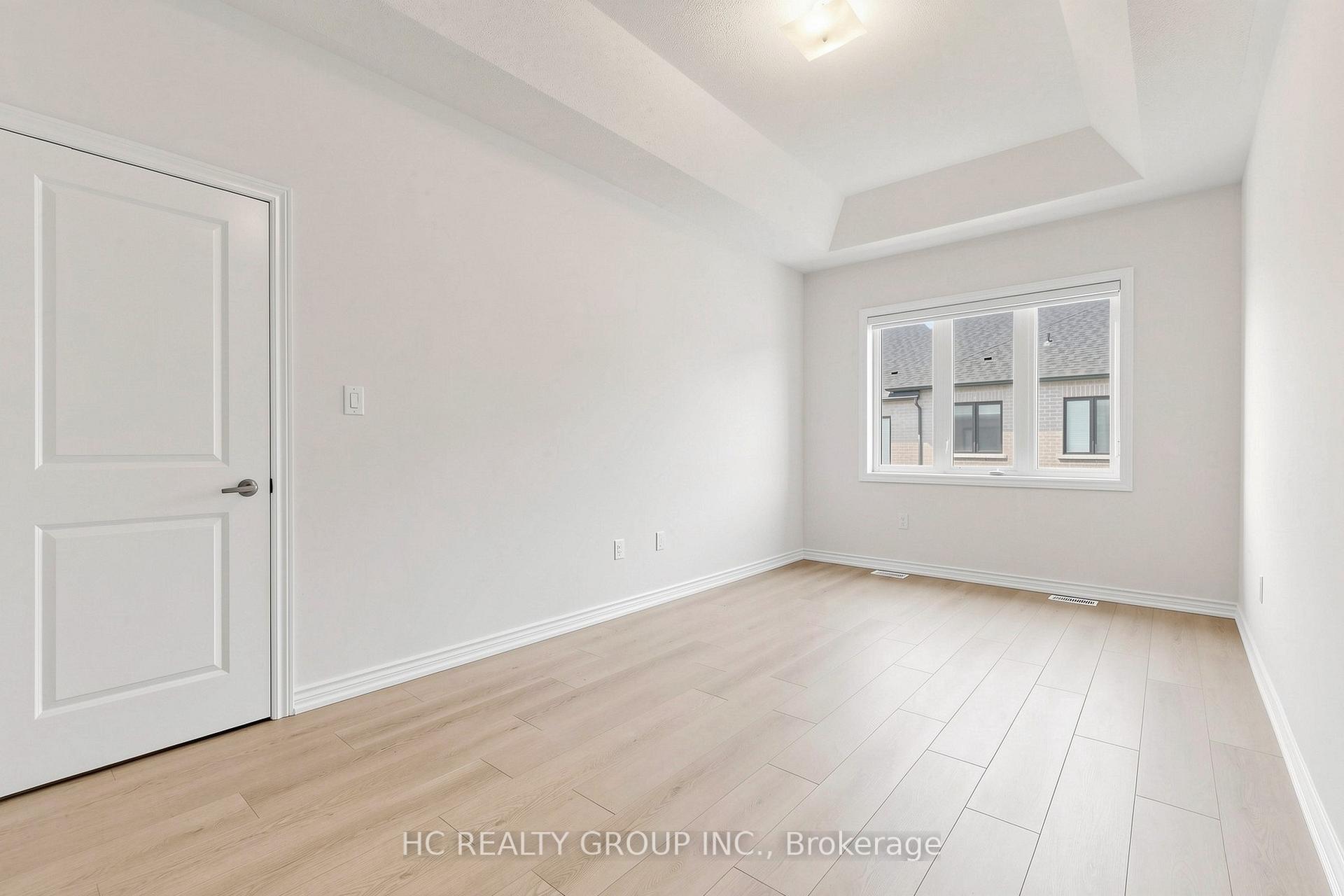 8 Hewison Avenue, Richmond Hill 5