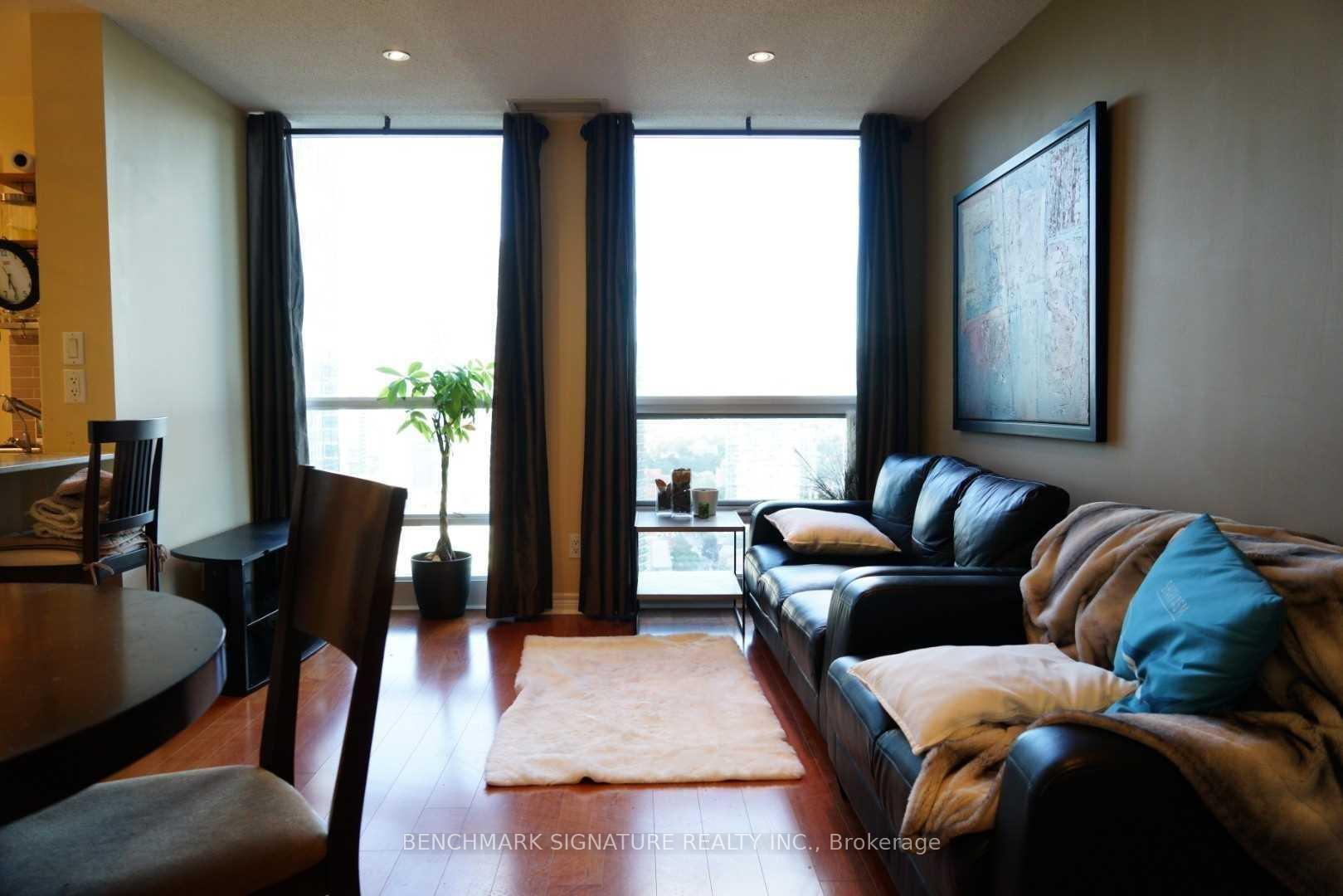 3102 - 763 Bay Street, Toronto 4