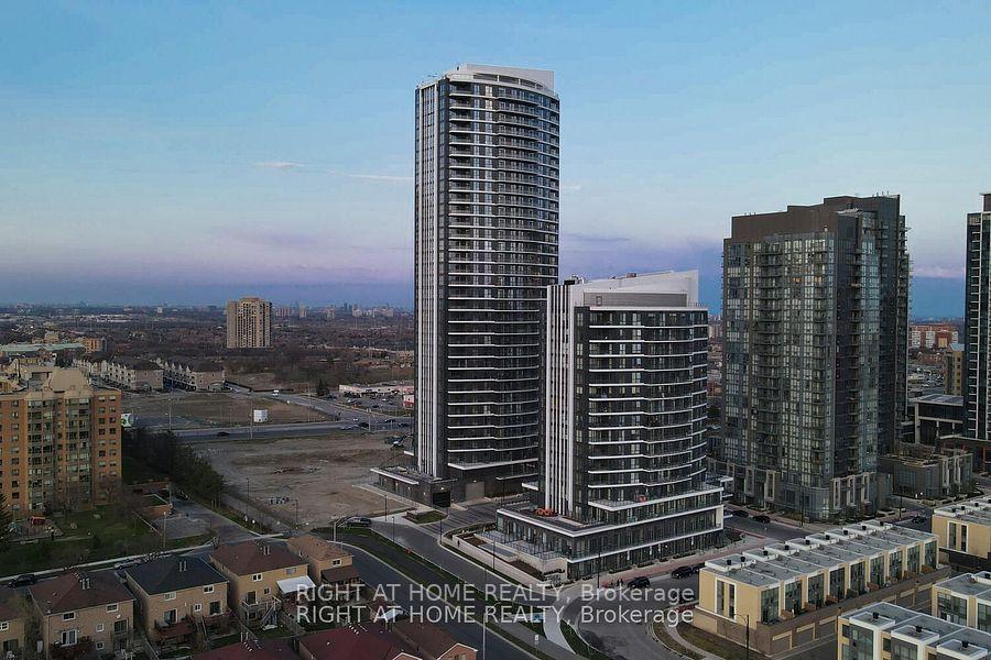 2014 - 35 WATERGARDEN Drive, Mississauga