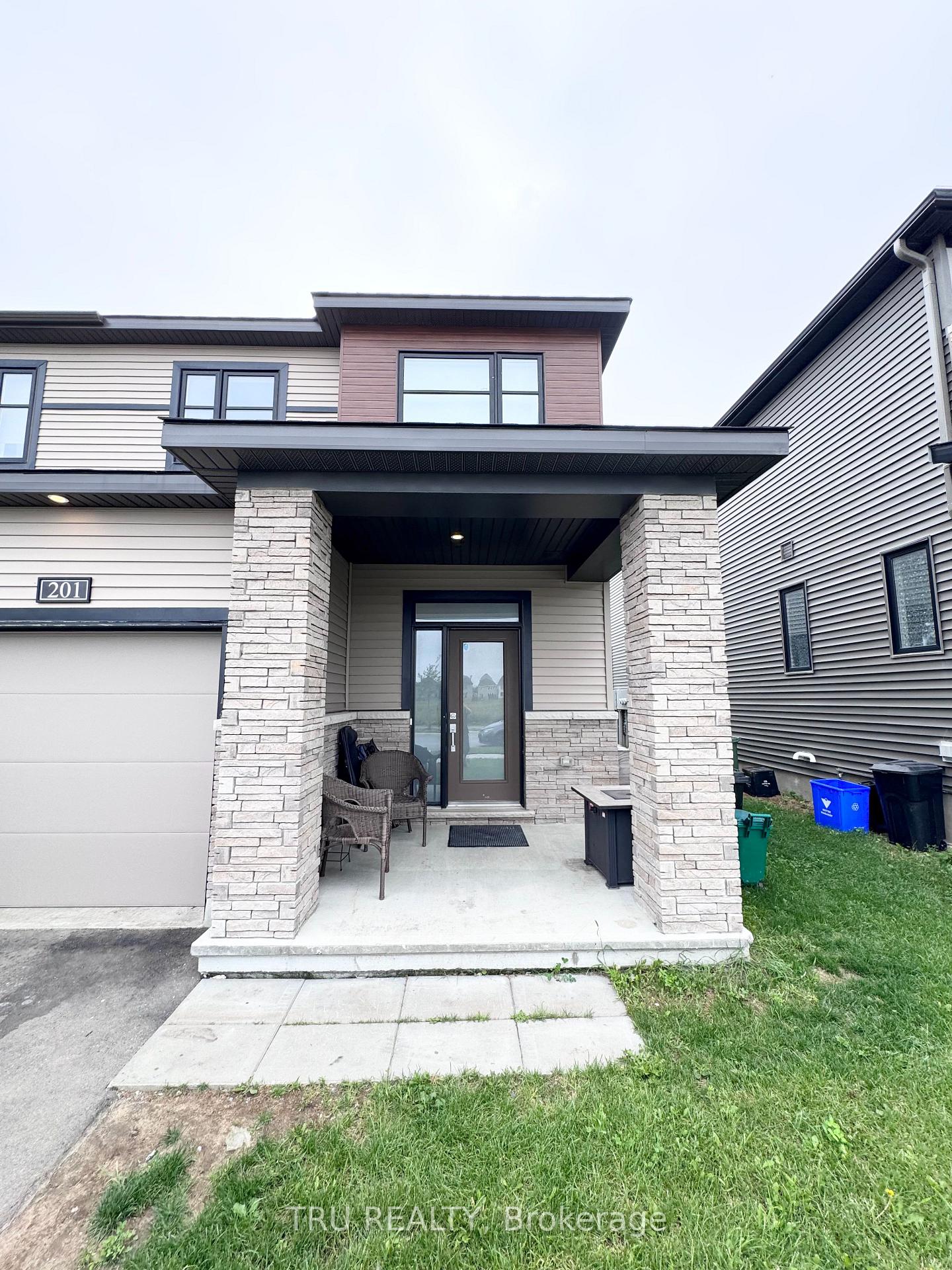 201 Invention Boulevard Ottawa Ontario Canada Rent residential Marina Karshuli TRU REALTY , BROKERAGE*