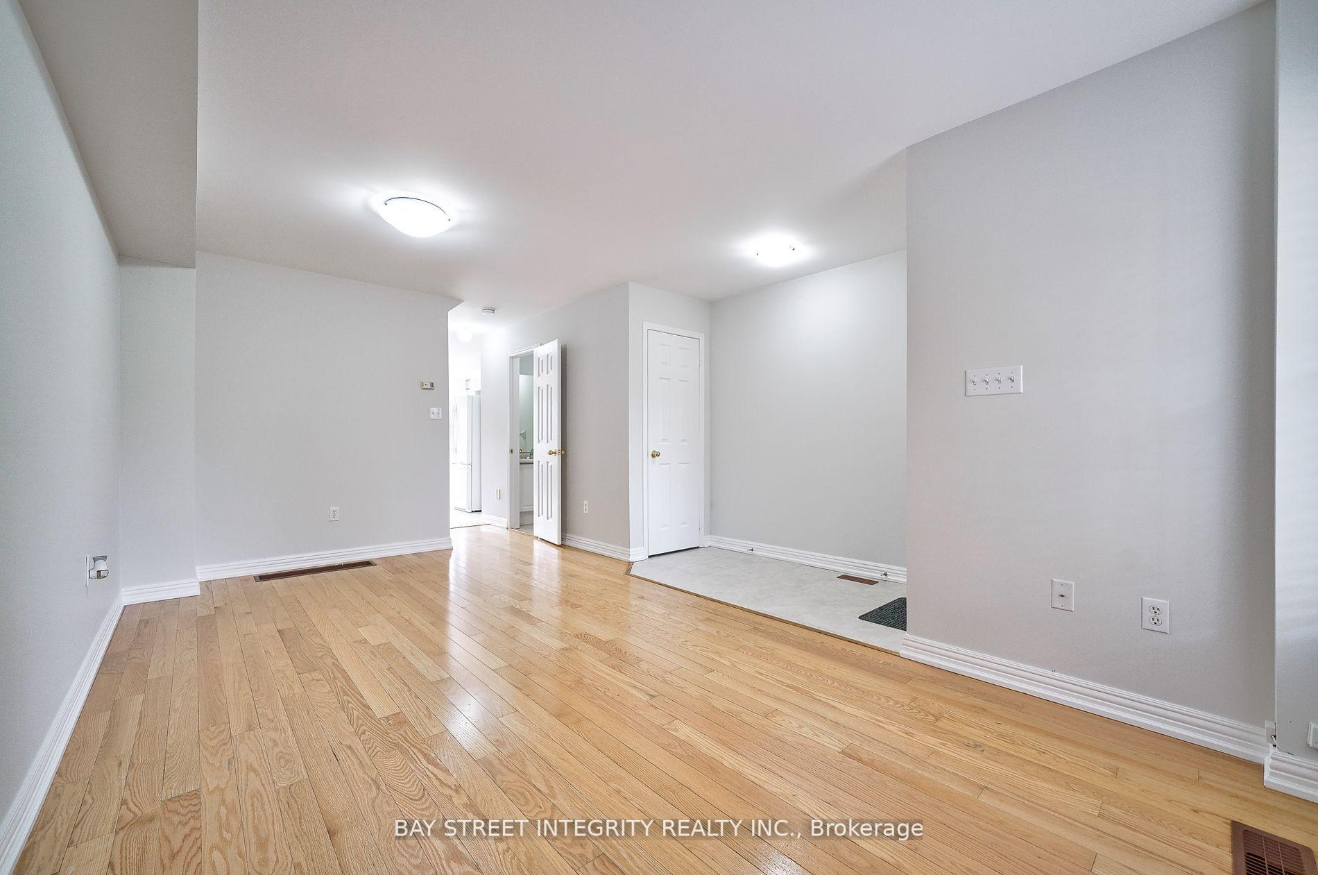 75 Selkirk Drive, Richmond Hill 3