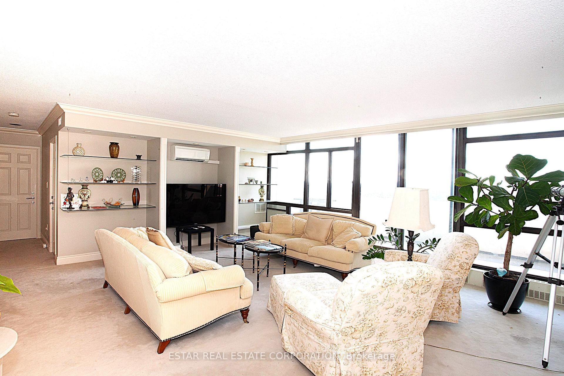 PH09 - 3300 Don Mills Road, Toronto 5
