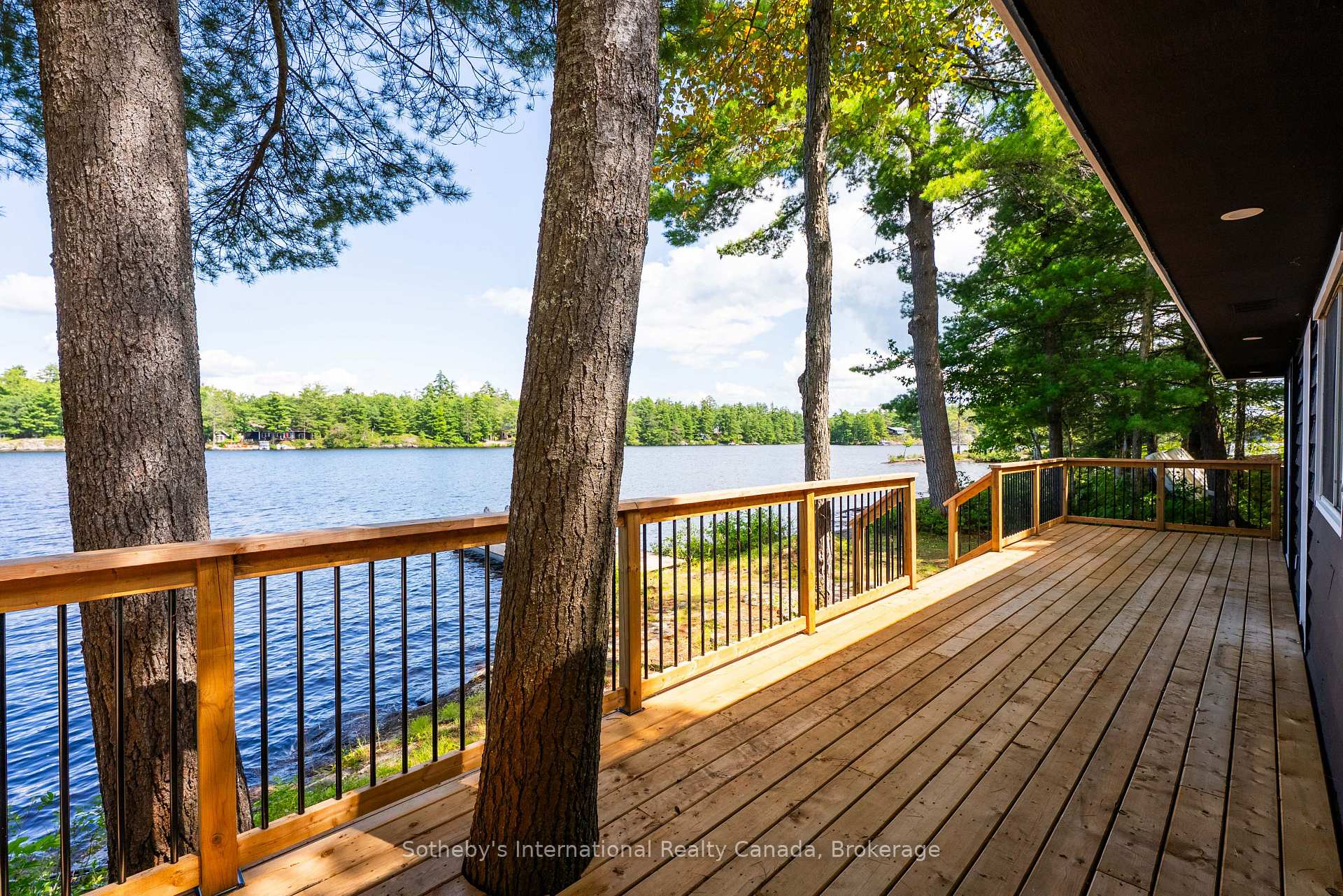 COTTAGE - 1055 West Bank Drive Gravenhurst Ontario Canada Sale residential Hugh Nichols RE/MAX PROFESSIONALS NORTH, BROKERAGE*