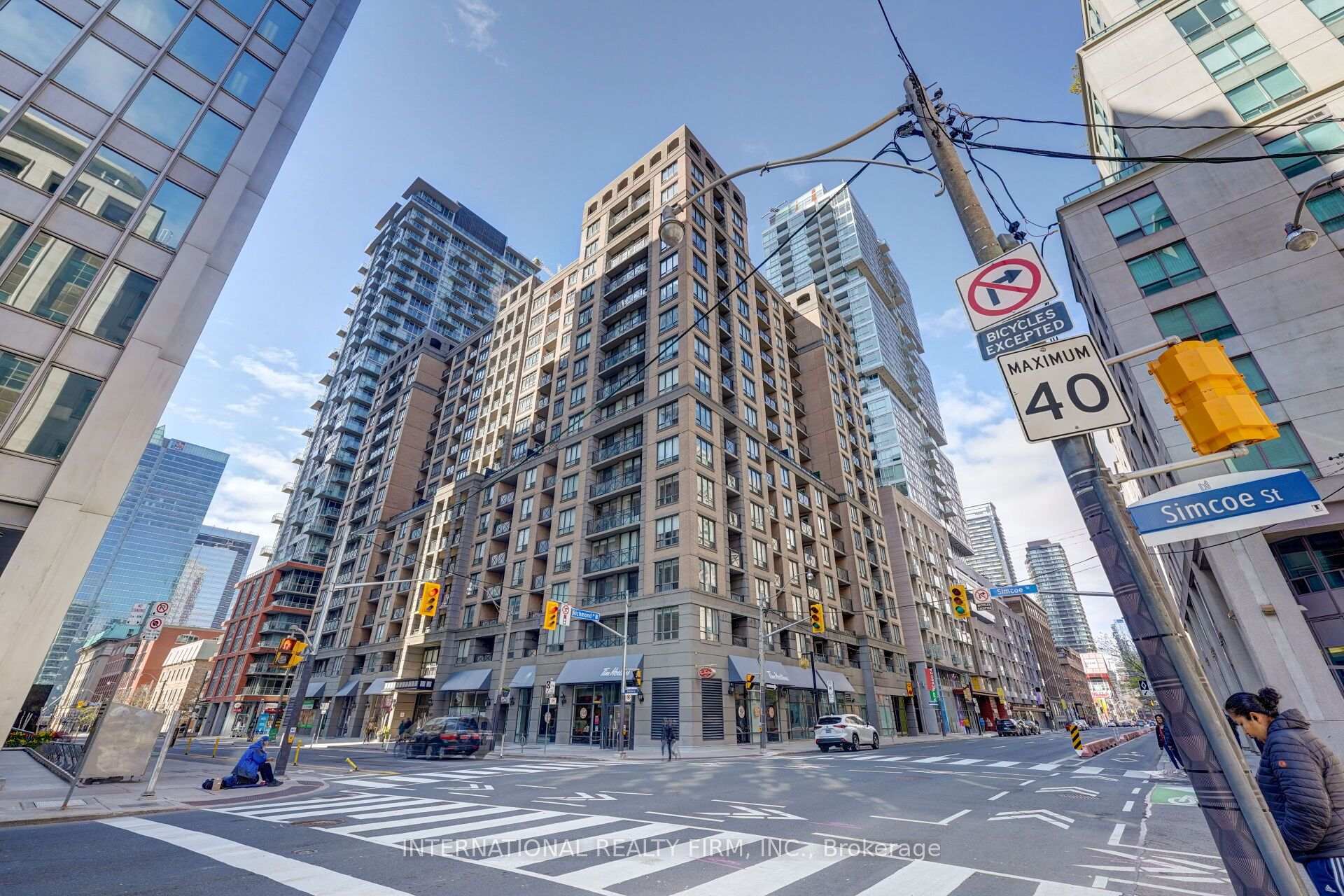 1209 - 140 Simcoe Street Toronto Ontario Canada Rent residential Hamed Mahmood Salehi International Realty Firm, Inc., Brokerage*