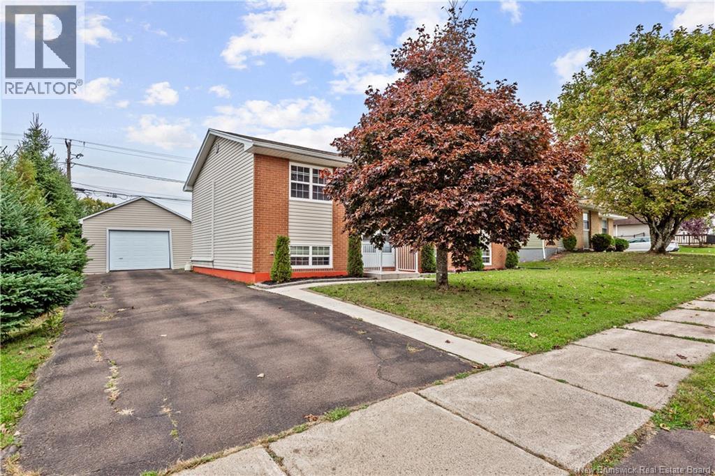 203 McSweeney Moncton New Brunswick Canada Sale residential Nancy Macpherson RE/MAX AVANTE