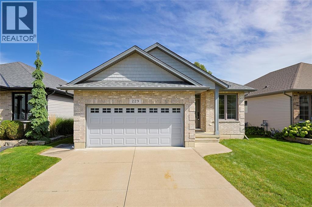 229 MEADOWLARK LANE Sarnia Ontario Canada Rent residential Linda Miller Brokerage Information: Not available, please contact website owner