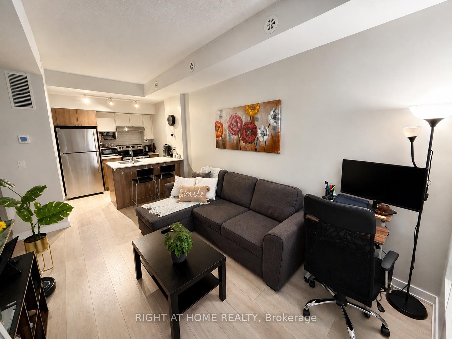 319 - 1139 Cooke Boulevard Burlington Ontario Canada Rent residential Sam Kolahi Azar Right at Home Realty, Brokerage*
