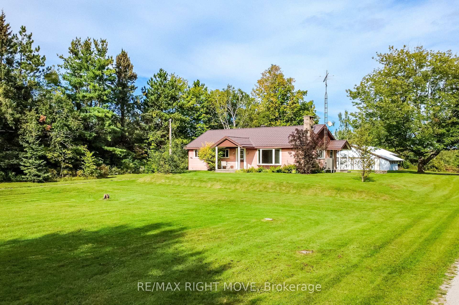 574 Lake Dalrymple Road Kawartha Lakes Ontario Canada Sale residential Jack Latimer RE/MAX RIGHT MOVE, BROKERAGE *
