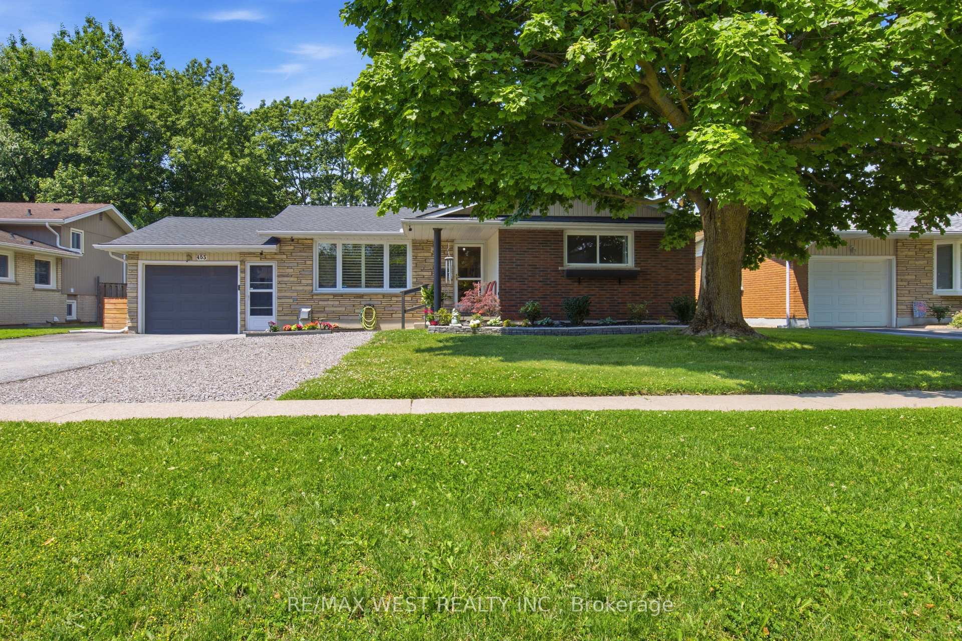 453 Leonard Avenue Welland Ontario Canada Sale residential Fatima Ataei-Nokabadi RE/MAX West Realty Inc., Brokerage *