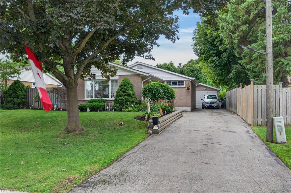3 Cumbrian Court Brampton Ontario Canada Sale residential Mahir Gawri HomeLife Paramount Realty, Brokerage