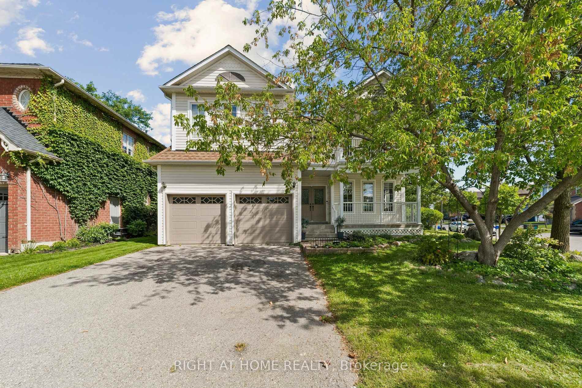 23 Croxall Boulevard Whitby Ontario Canada Sale residential Patrick Williams Right at Home Realty, Brokerage*