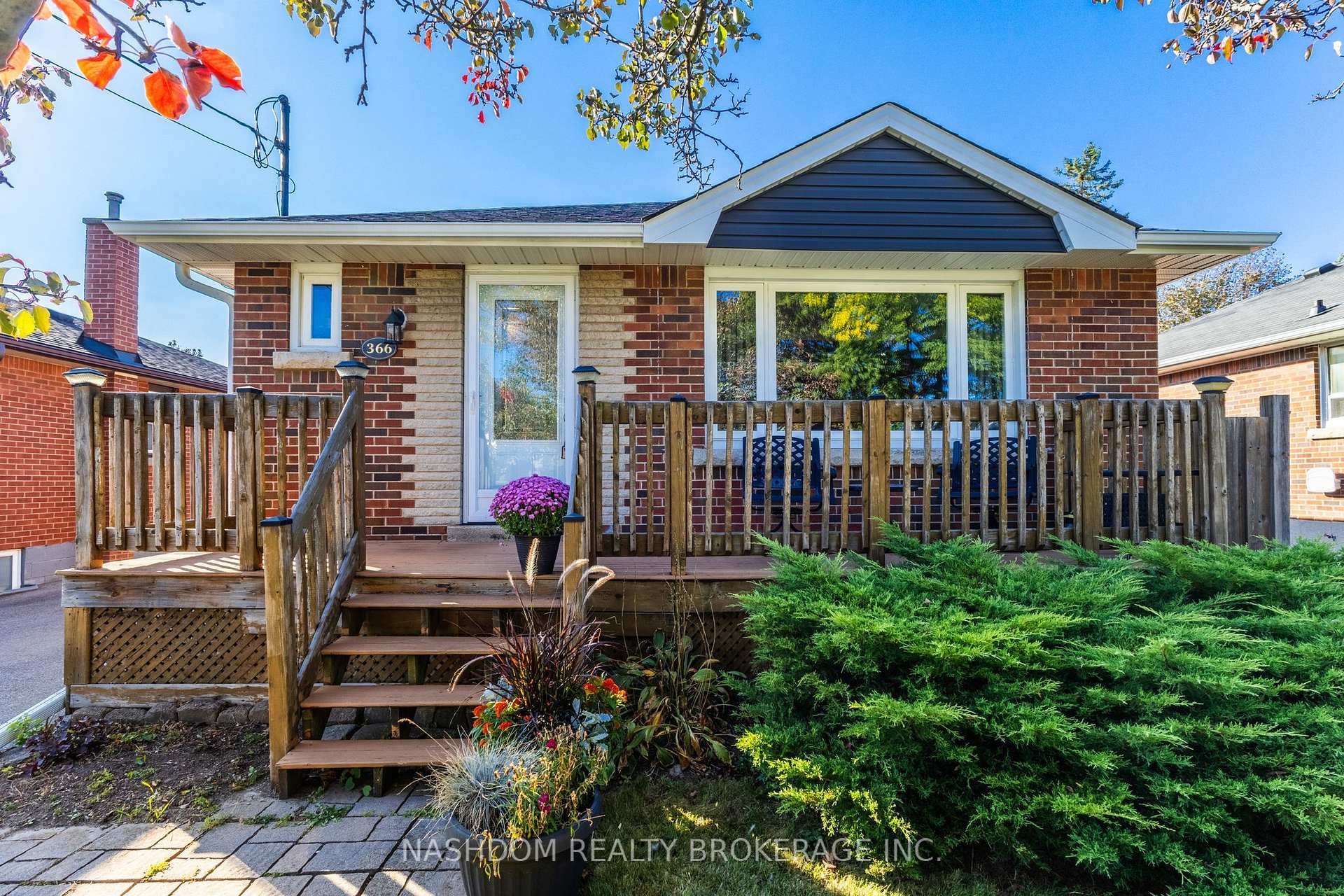 366 East 17th Street Hamilton Ontario Canada Sale residential Maggie Abril Nashdom Realty Brokerage Inc. 