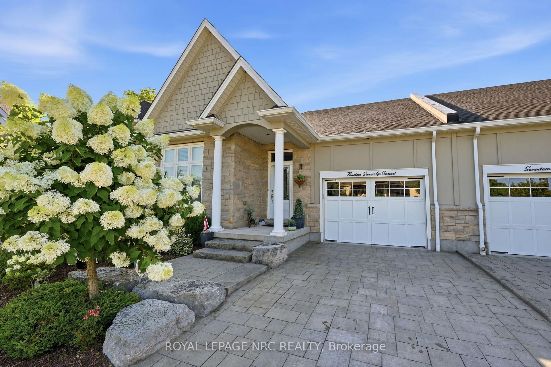 19 Stoneridge Crescent Niagara-On-The-Lake Ontario Canada Sale residential Jas Singh COSMOPOLITAN REALTY BROKERAGE