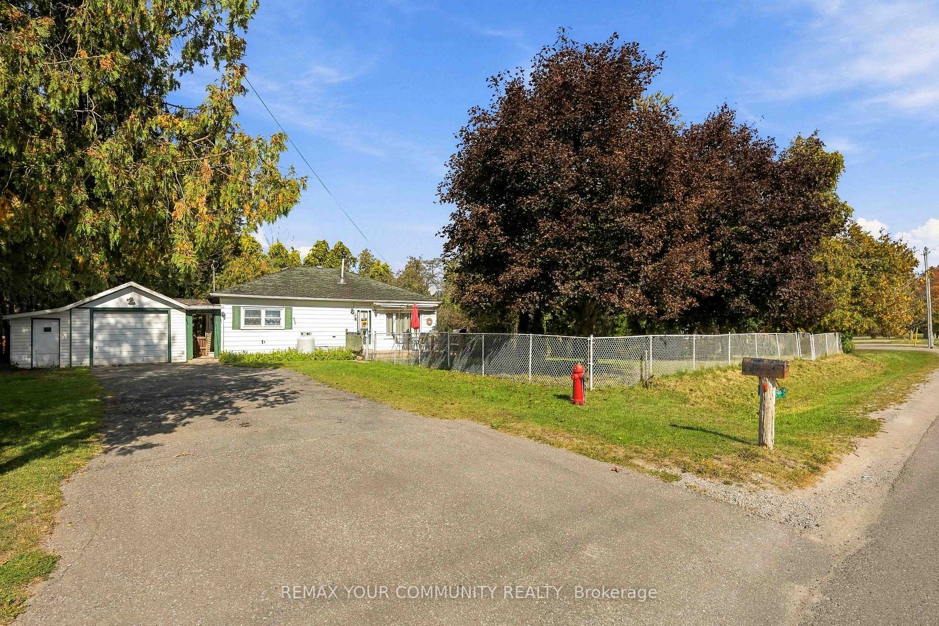 85 Catering Road Georgina Ontario Canada Sale residential Opal Hustins, ASA, AEA Re/Max YOUR COMMUNITY REALTY