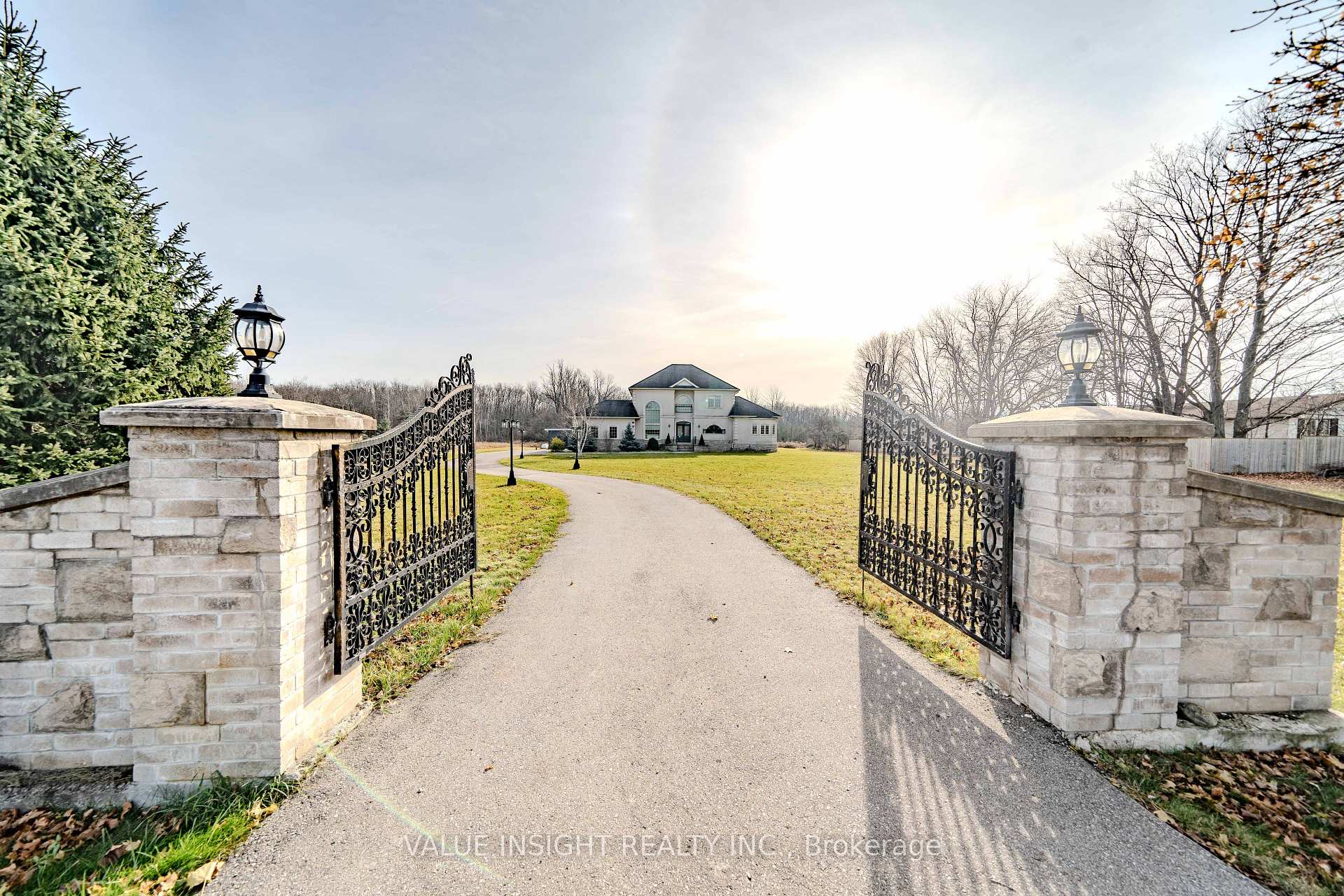 166 Campbellville Road Hamilton Ontario Canada Sale residential Paul  Wheeler Sutton Group Innovative Realty Inc., Brokerage*