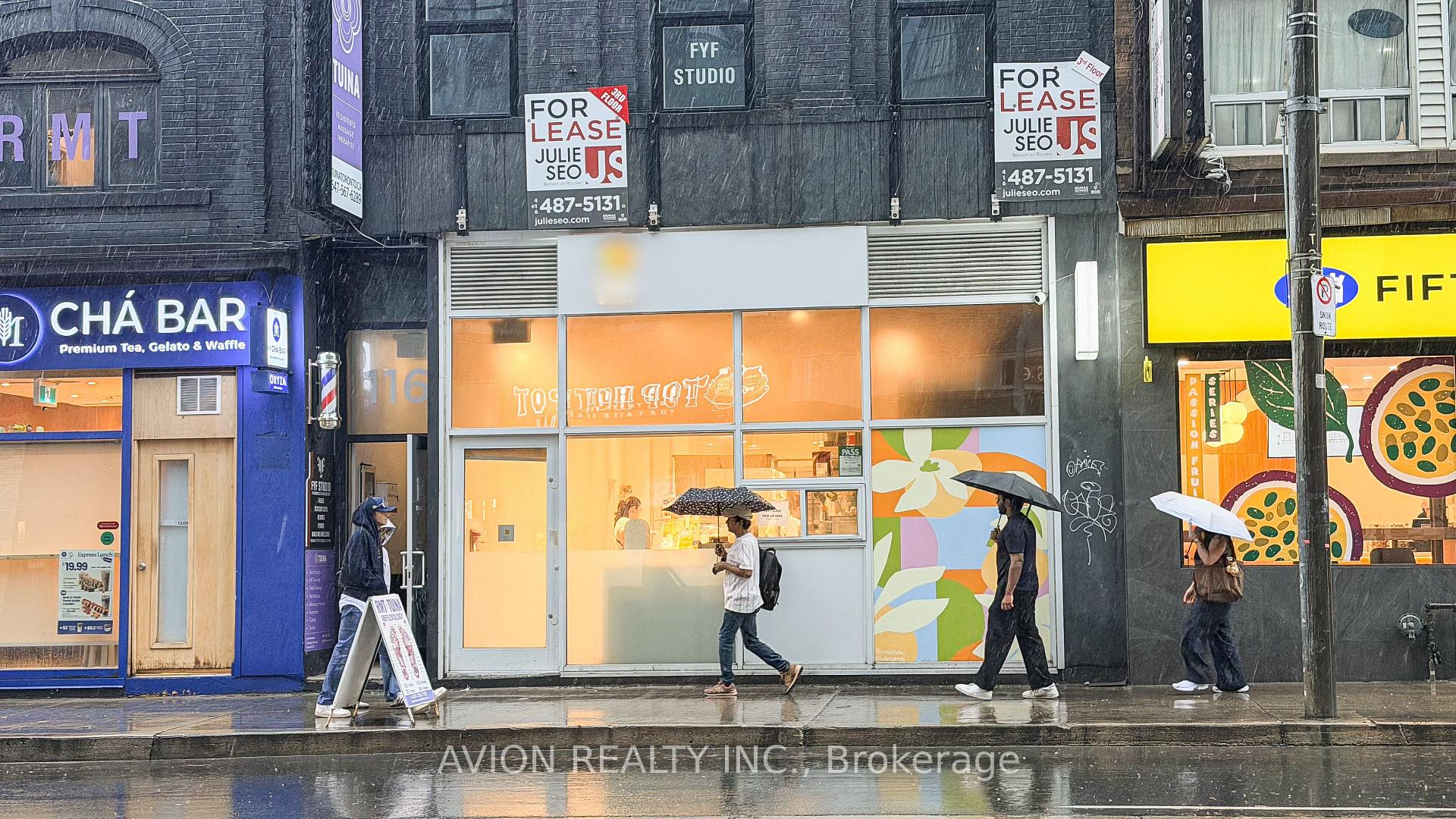 114 DUNDAS Street W Toronto Ontario Canada Sale commercial Steven Maislin RE/MAX Realtron Realty Inc., Brokerage*