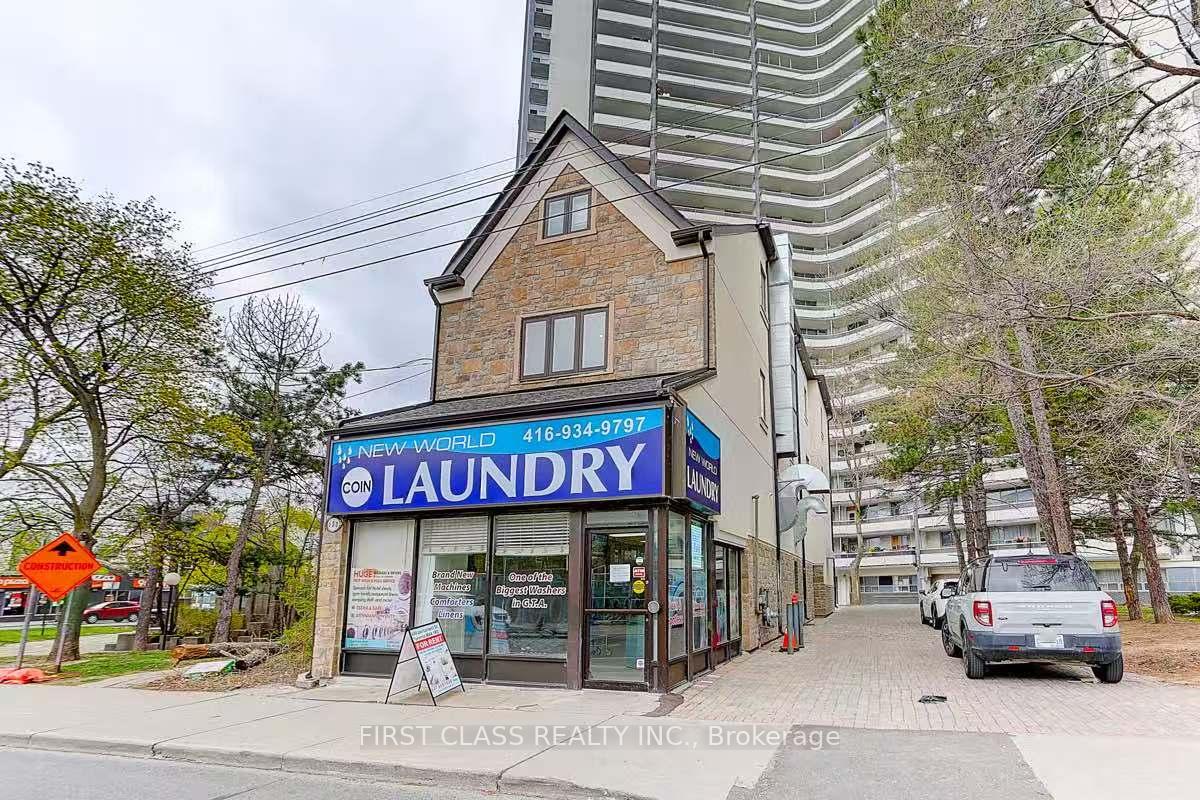 600 Parliament Street Toronto Ontario Canada Sale commercial Steven Maislin RE/MAX Realtron Realty Inc., Brokerage*