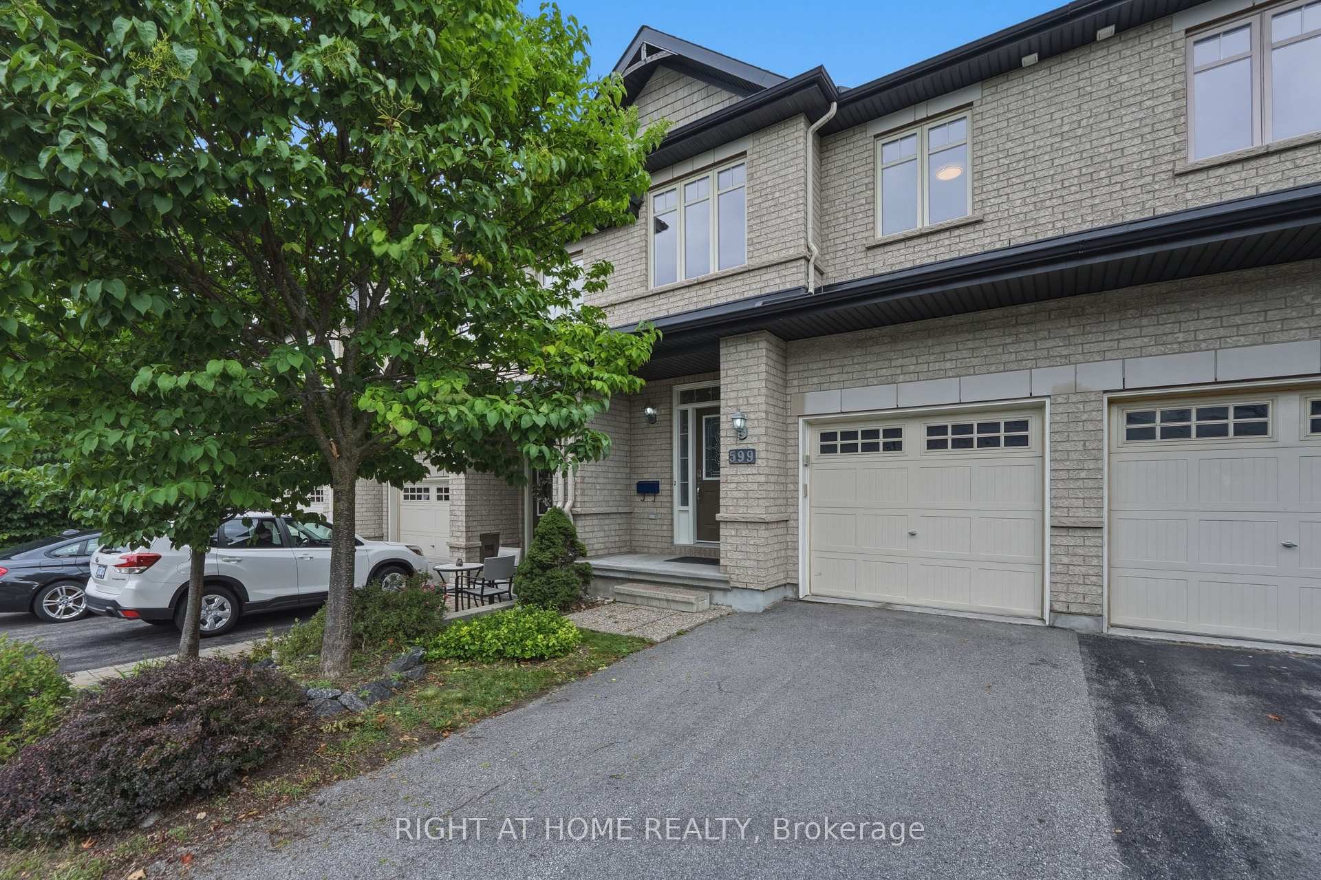 599 Remnor Avenue Ottawa Ontario Canada Sale residential Henga Nayeri Right at Home Realty, Brokerage*