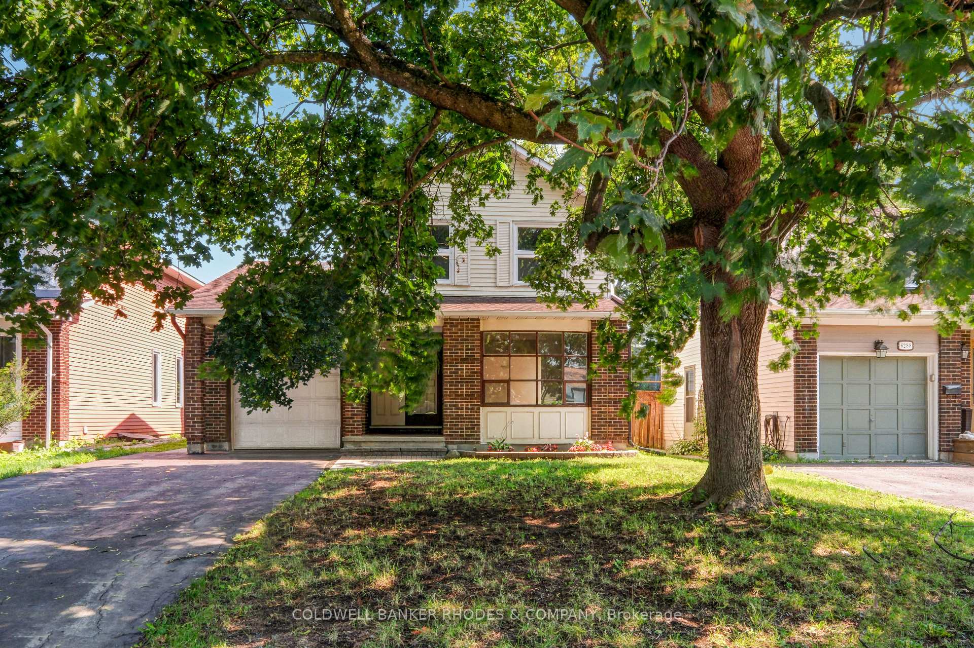 6290 Fortune Drive Ottawa Ontario Canada Sale residential Angelika Rosato Right at Home Realty, Brokerage*