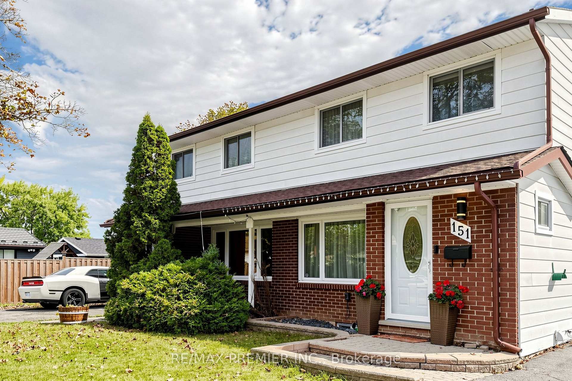 151 Moxley Court Hamilton Ontario Canada Sale residential Irene Kelleher Realty Network 100 Inc., Brokerage *