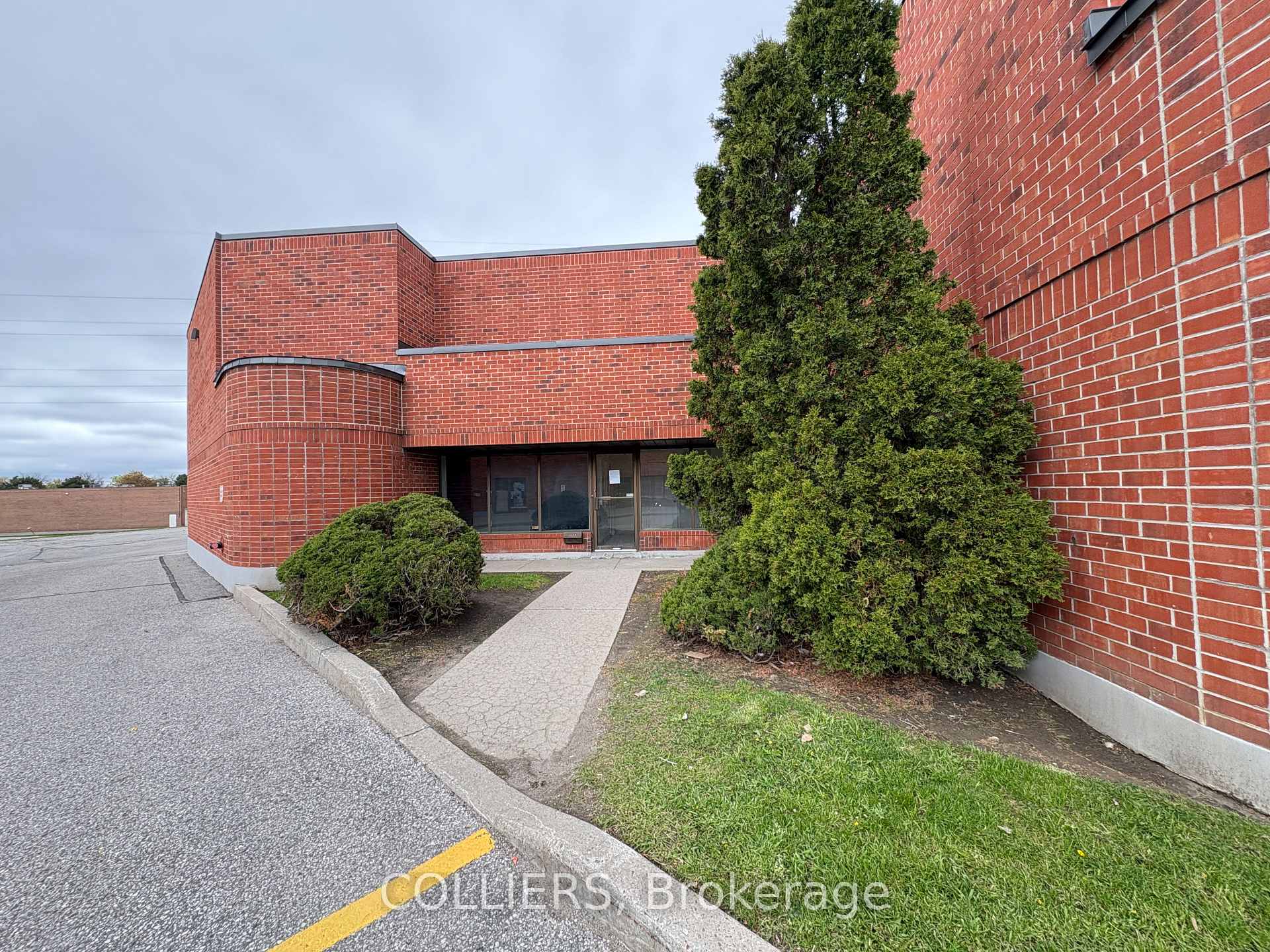 1 - 271 Amber Street Markham Ontario Canada Lease commercial NAWEL  SETH TRAIL BLAZERS REALTY Brokerage 