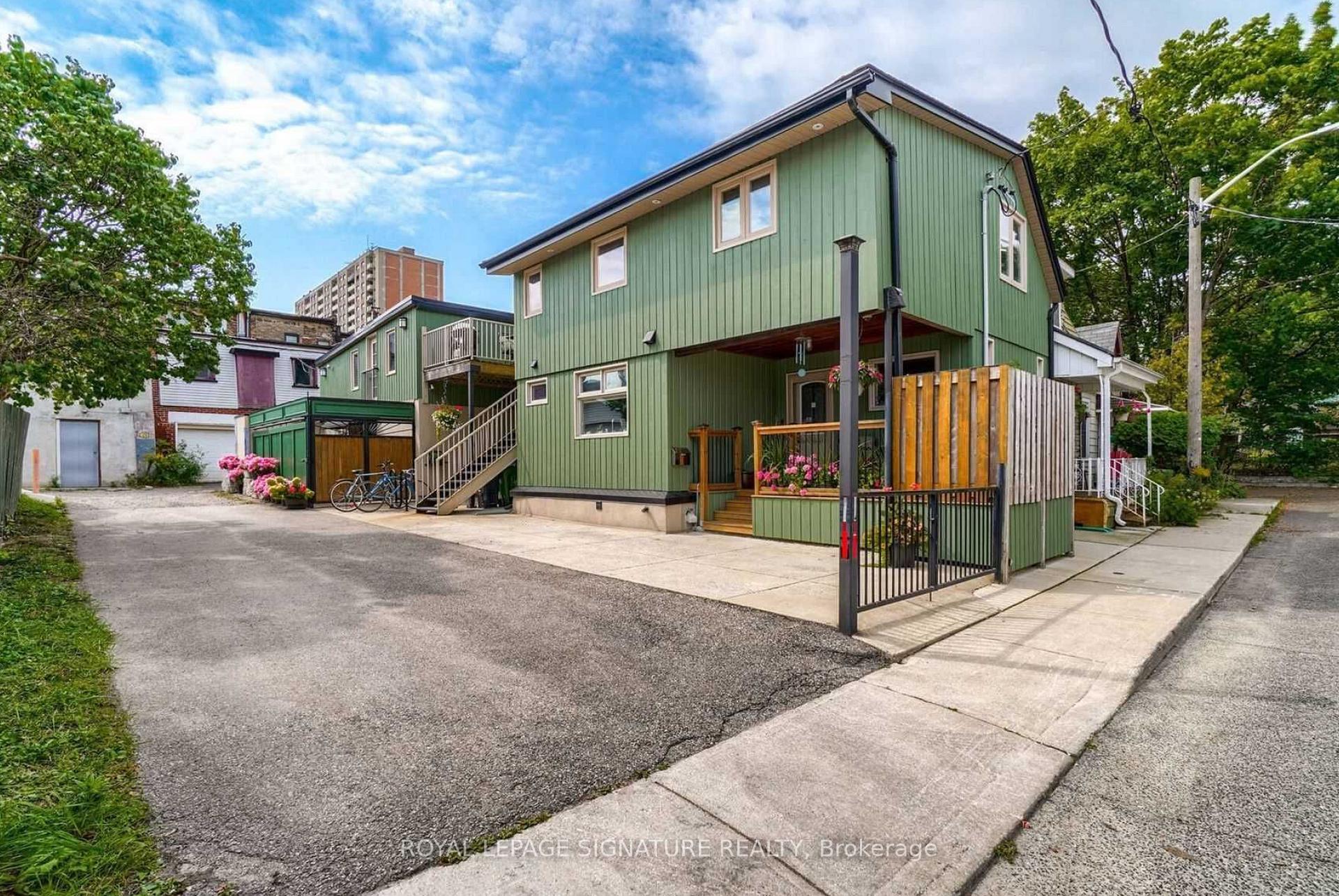 23 Abbs Street Toronto Ontario Canada Sale residential Rathiga Thillaivannan RE/MAX Realtron Realty, Inc. Brokerage*