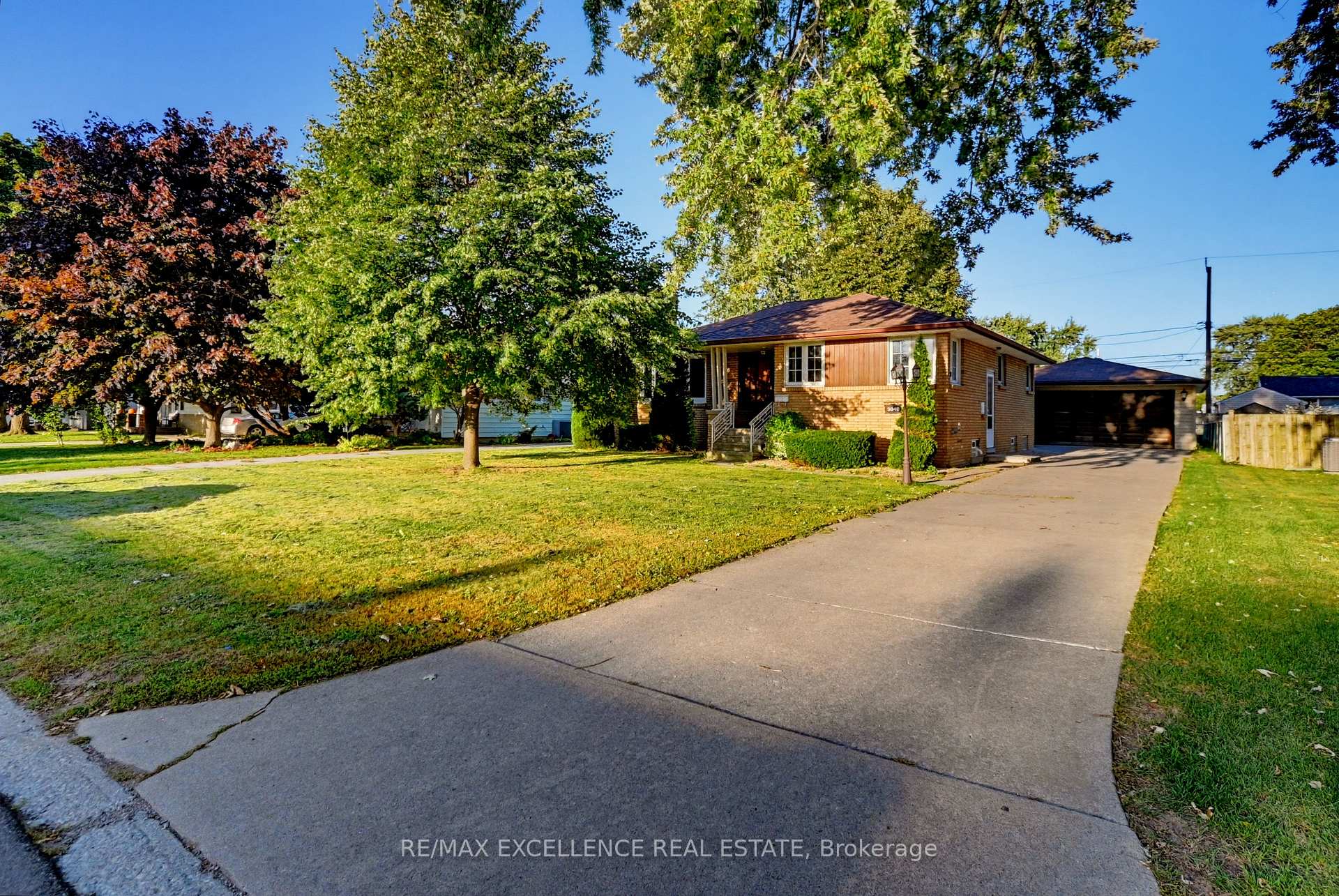3040 Woodlawn Avenue Windsor Ontario Canada Sale residential Jaswinder Paink Street Master Realty Ltd., Brokerage*
