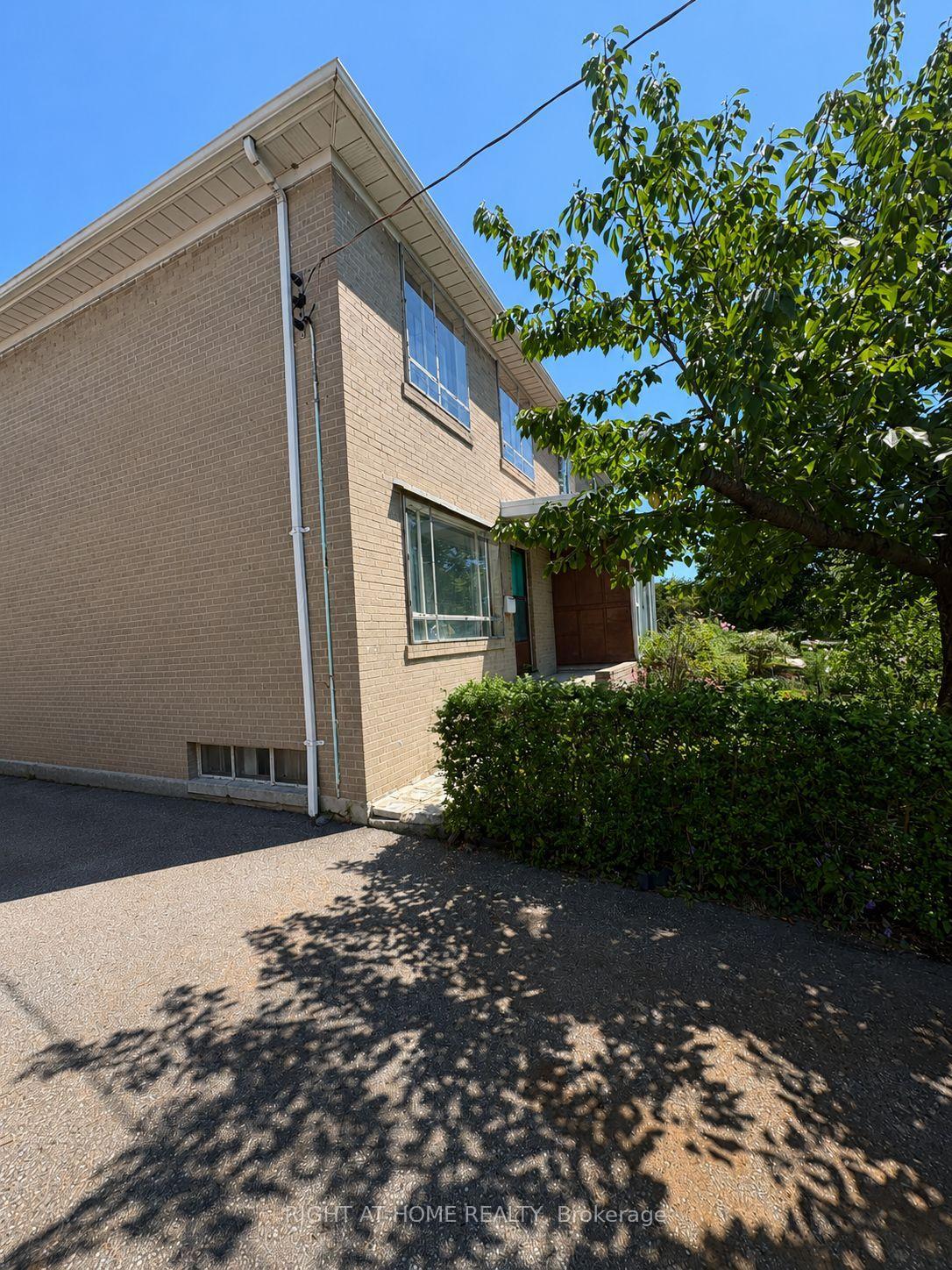 139 Vauxhall Drive Toronto Ontario Canada Sale residential Jordan Chong Right at Home Realty, Brokerage*