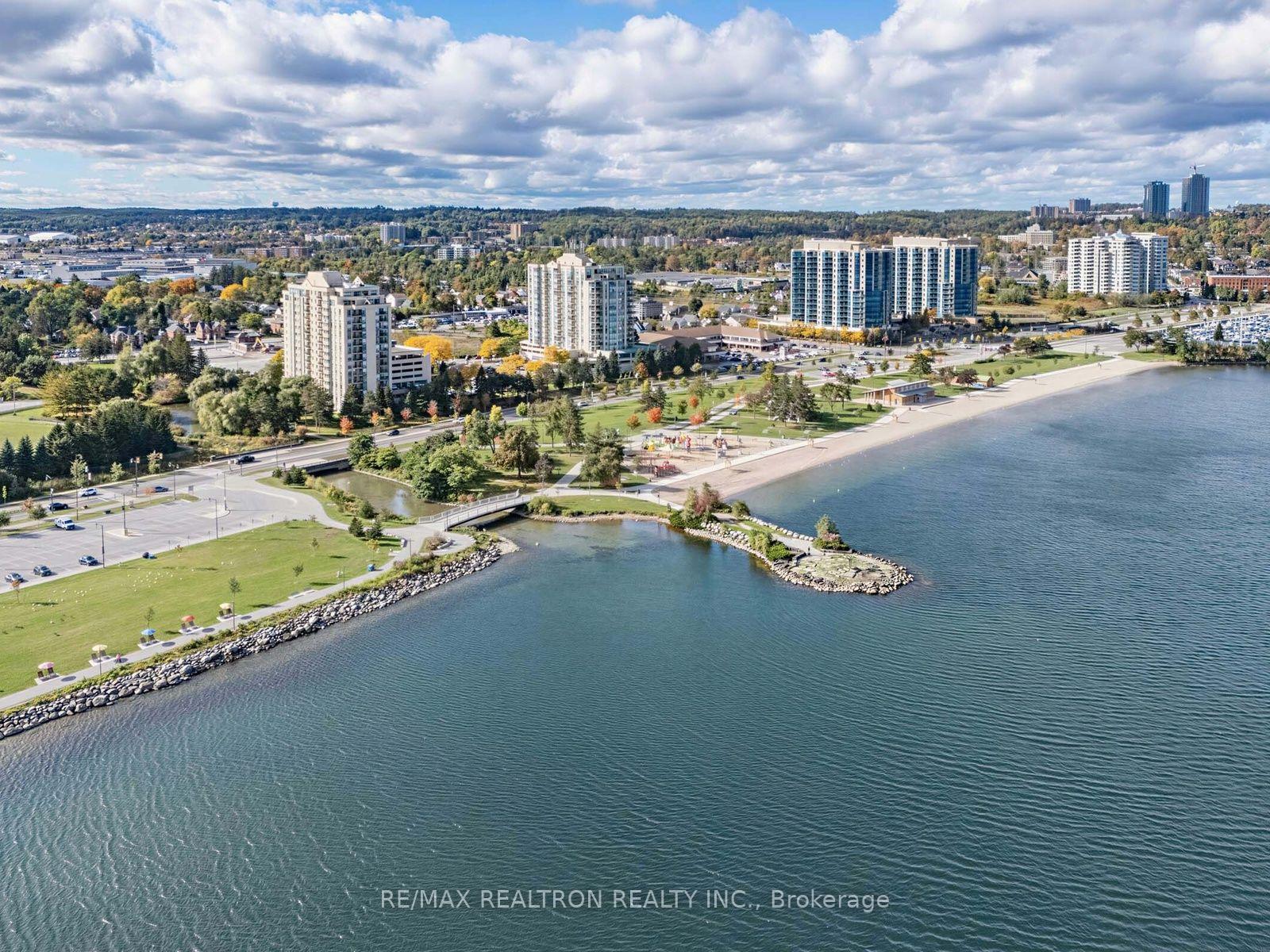 1111 - 75 Ellen Street Barrie Ontario Canada Sale residential Carol Teichman RE/MAX Realtron Realty Inc, Brokerage 