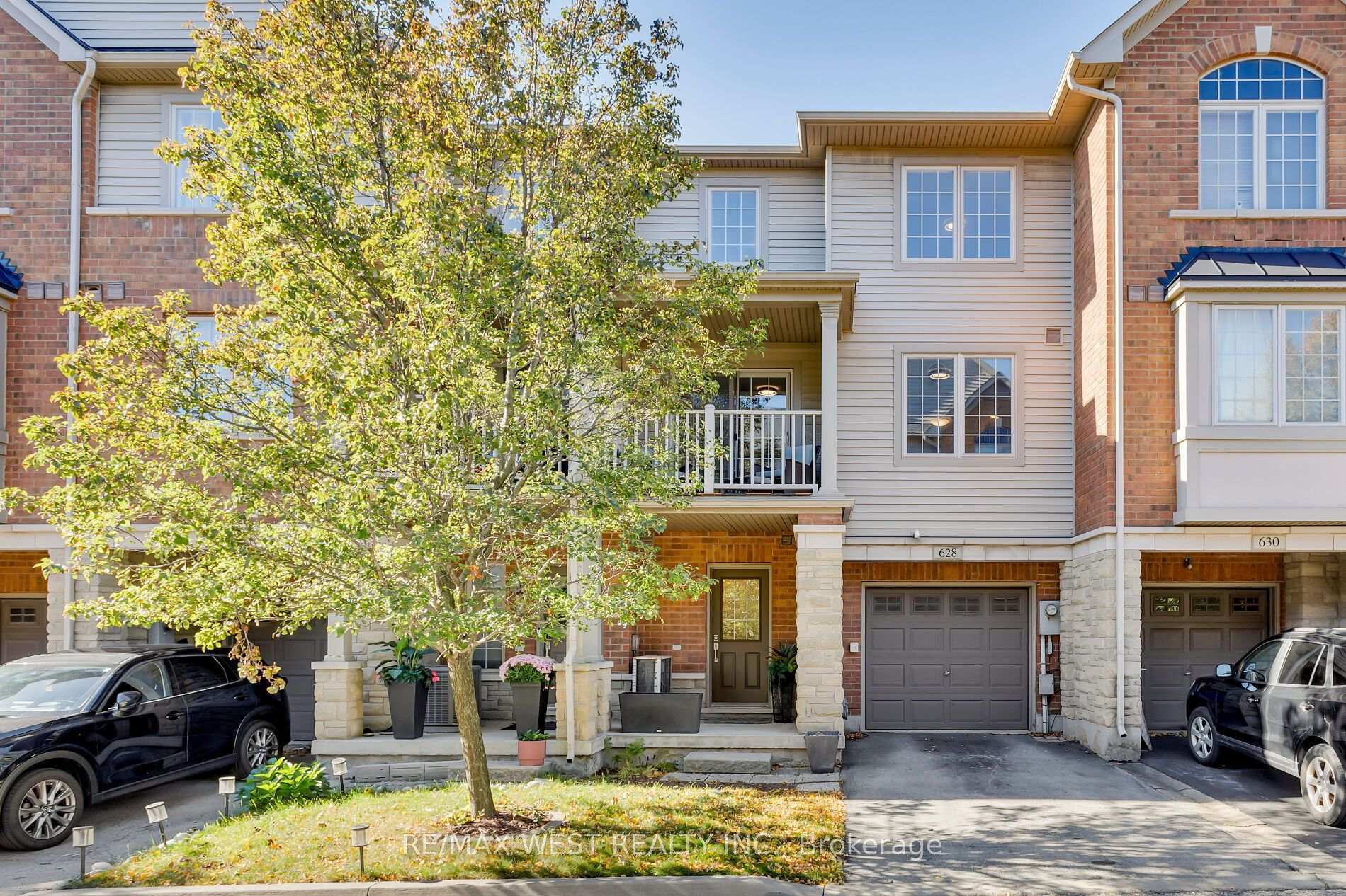 628 Bibby Common Burlington Ontario Canada Sale residential Albert Correia RE/MAX West Realty Inc., Brokerage