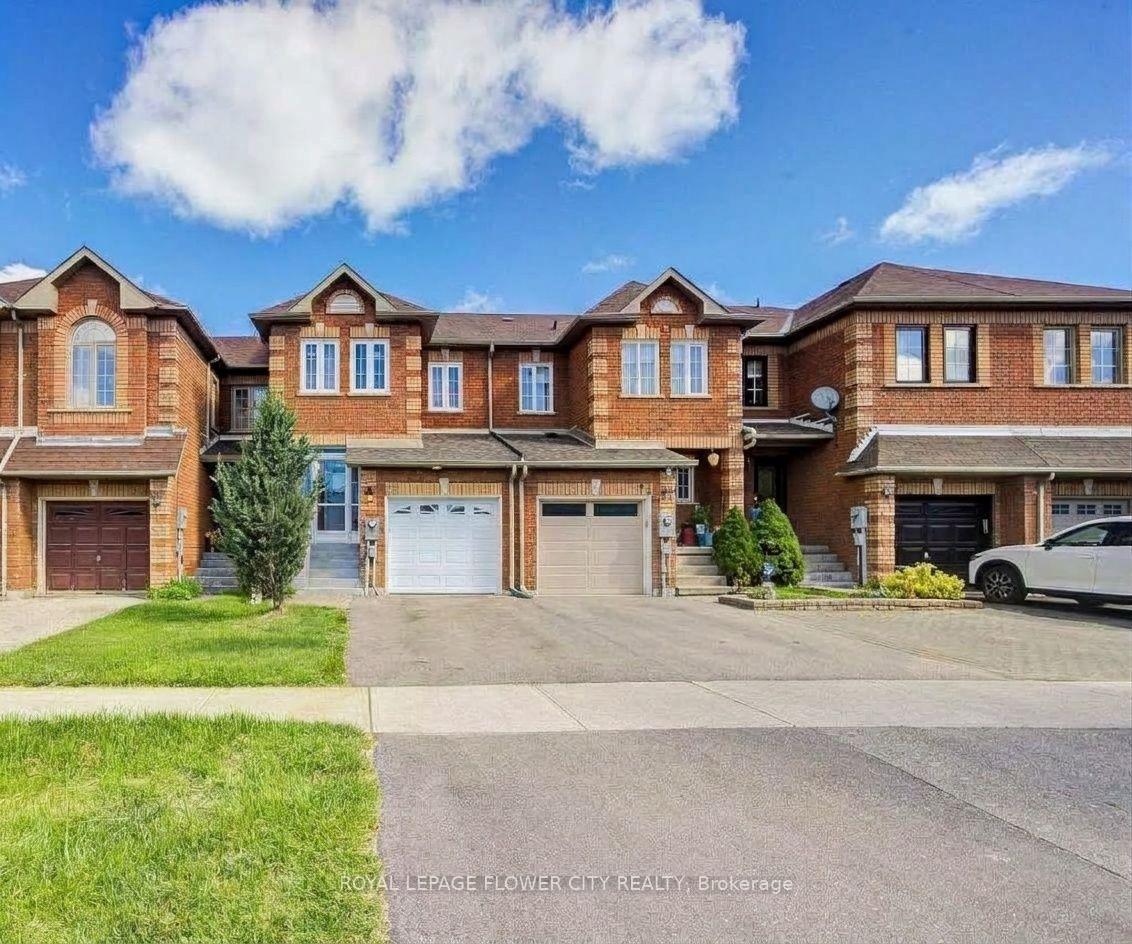 68 Denton Circle Vaughan Ontario Canada Sale residential Raman Dua ROYAL LEPAGE FLOWER CITY REALTY