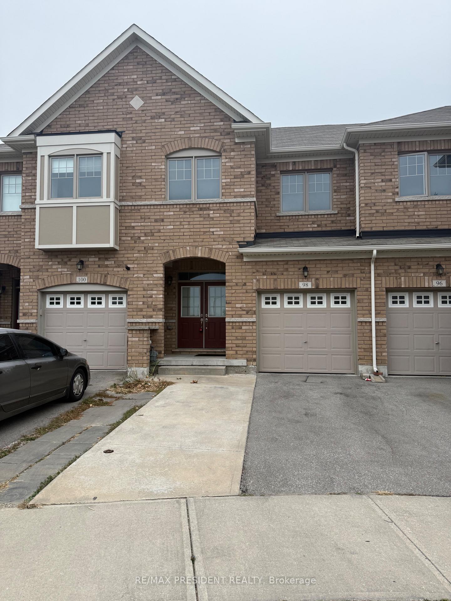 98 Davenfield Circle Brampton Ontario Canada Sale residential Monika Vaid RE/MAX GOLD REALTY INC.