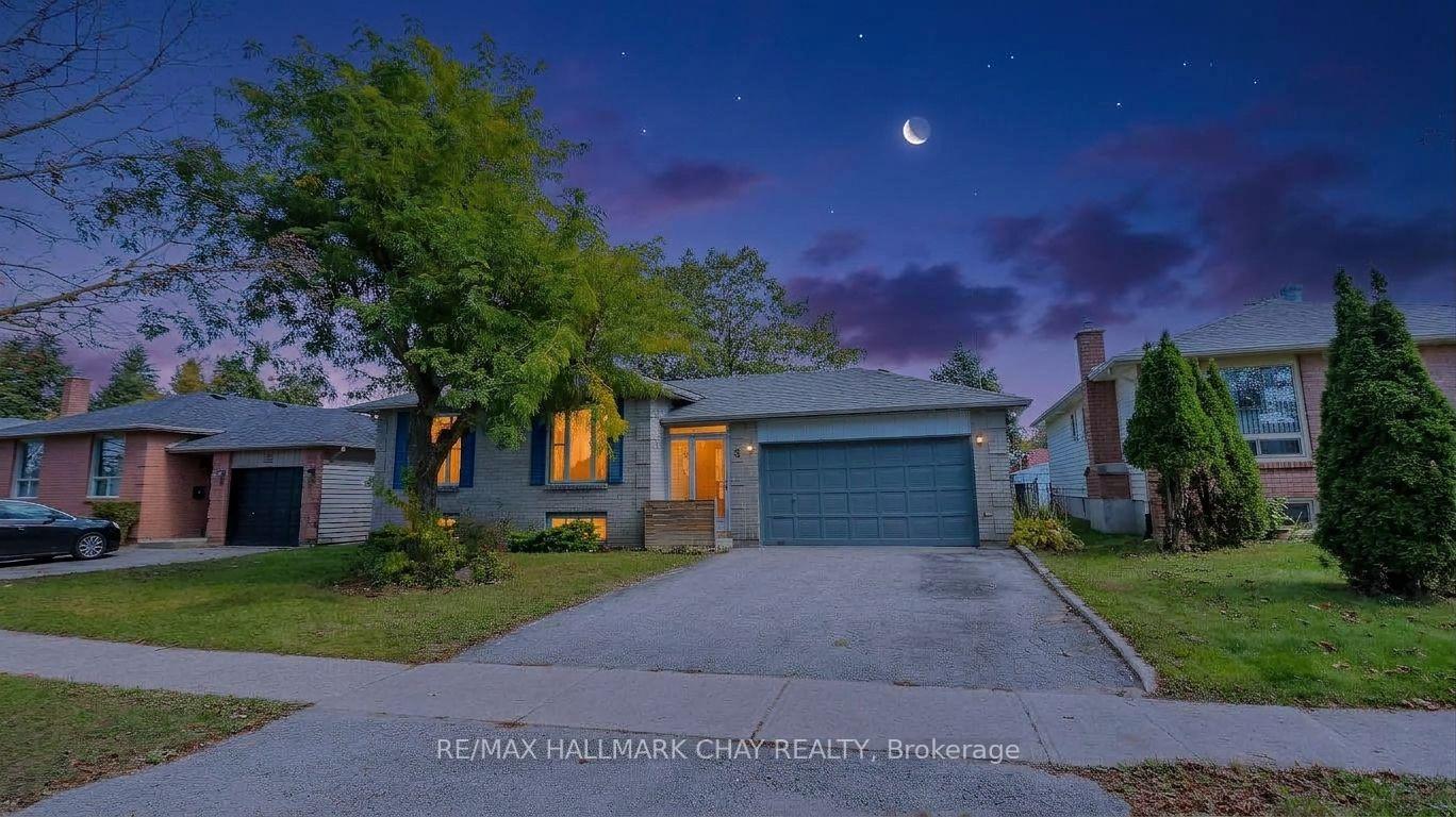 9 Bronte Crescent Barrie Ontario Canada Sale residential Jason Gavadza Keller Williams Referred Urban Realty, Brokerage*