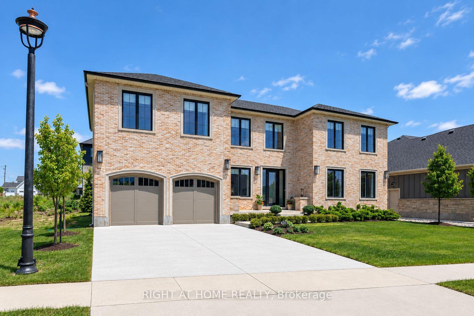 372 Manhattan Drive London South Ontario Canada Sale residential Paul Song, Residential and Commercial Right at Home Realty, Brokerage*