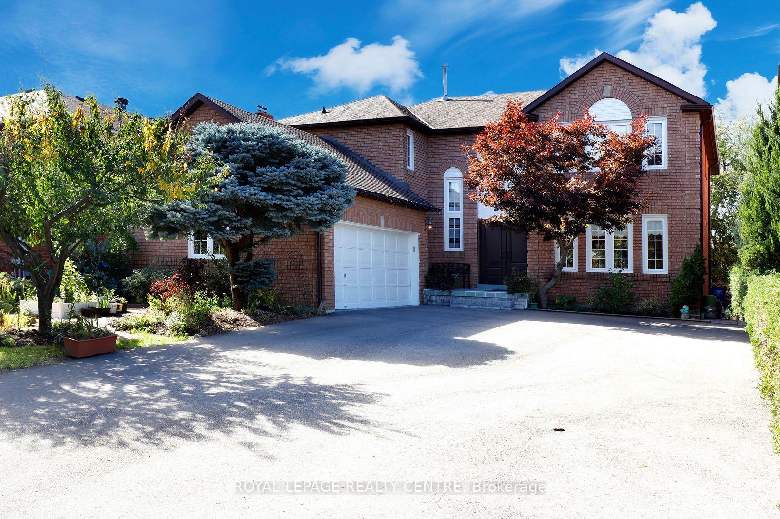 5680 Oldcastle Crescent Mississauga Ontario Canada Sale residential Guru Saraf Right at Home Realty, Brokerage*