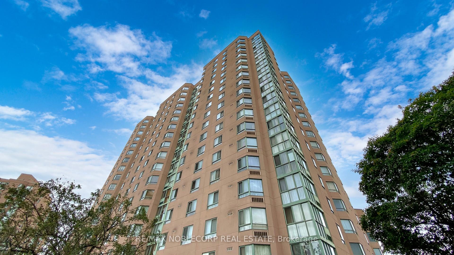 906 - 41 Markbrook Lane Toronto Ontario Canada Rent residential Maria Bifolchi Re/Max Noblecorp Real Estate, Brokerge*