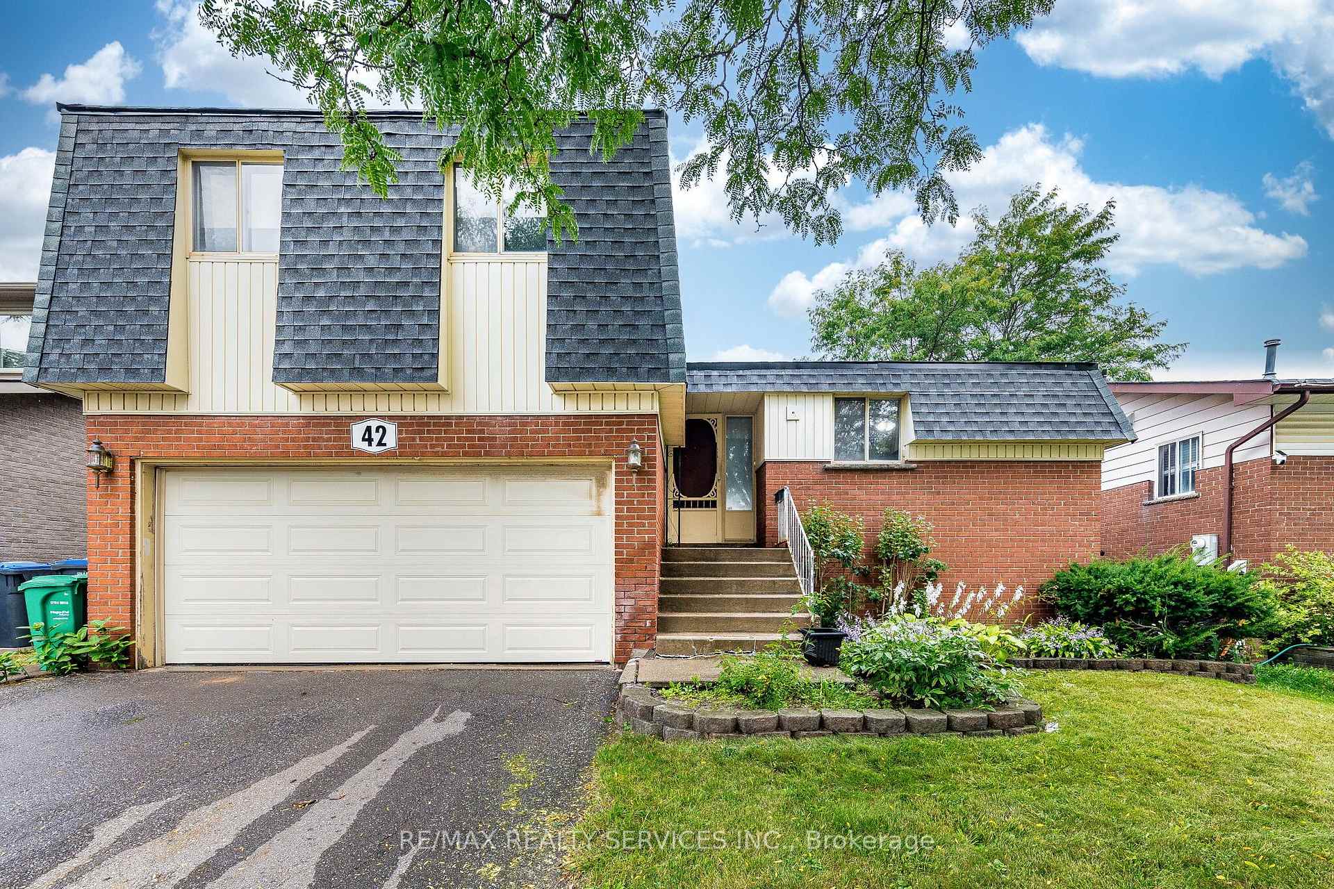 42 Linkdale Road Brampton Ontario Canada Sale residential Rich Copley RE/MAX Realty Services Inc., Brokerage*