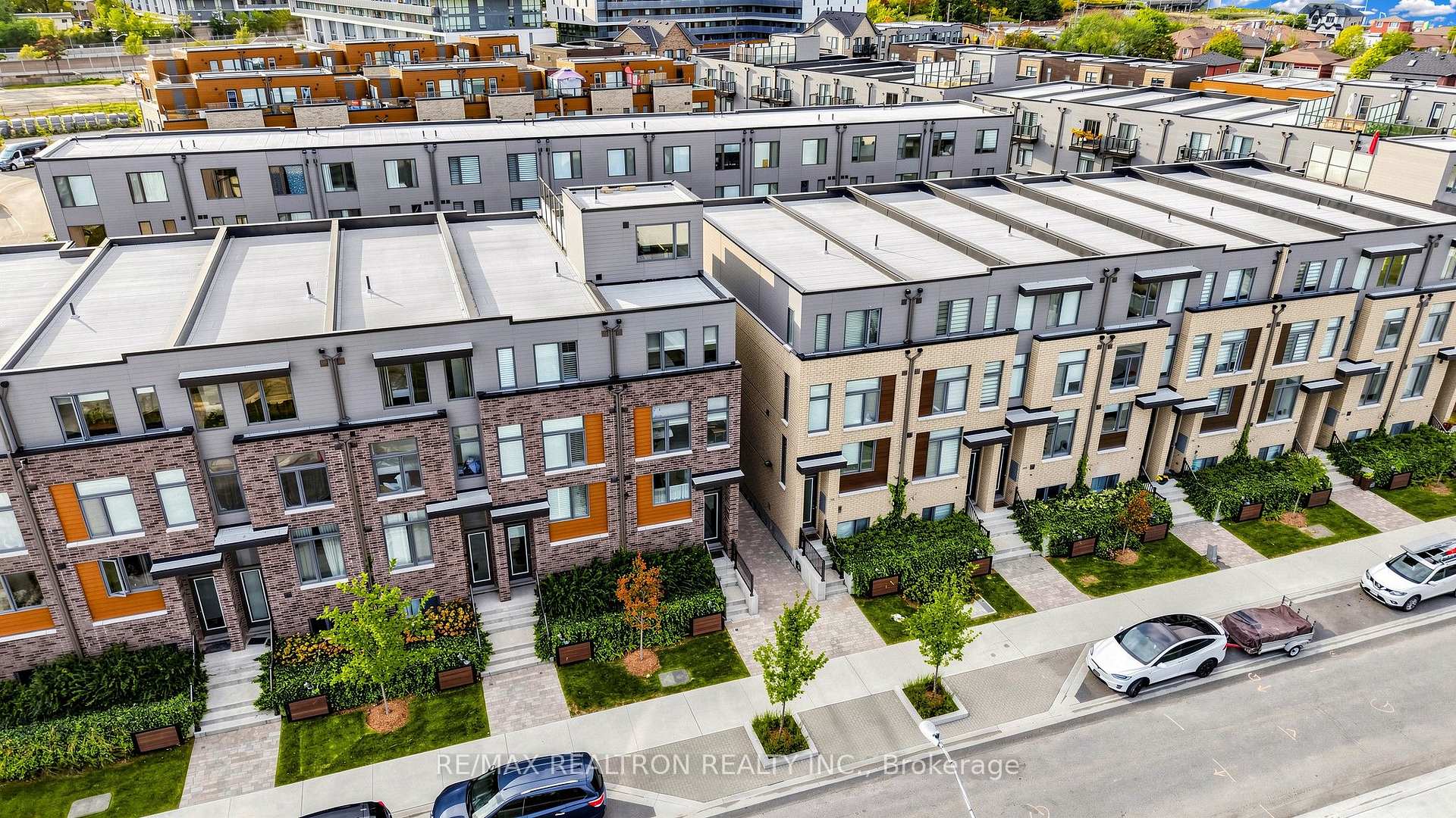 48 Hooyo Terrace Toronto Ontario Canada Sale residential May Goldberg CENTURY 21 FINE LIVING REALTY INC. Brokerage*