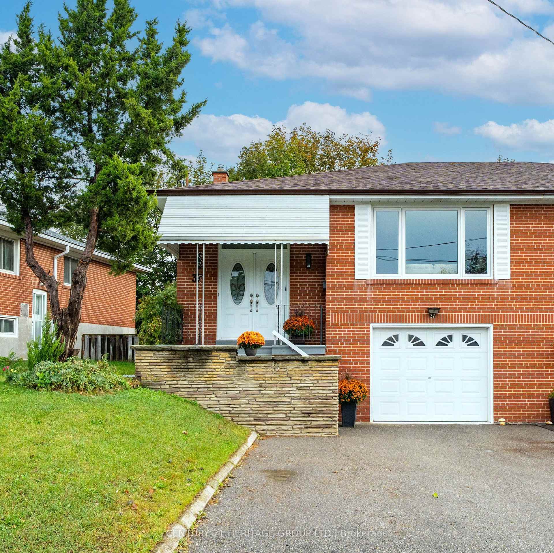 37 Gambello Crescent Toronto Ontario Canada Sale residential Toronto Best Houses Century 21 Heritage Group Ltd. Brokerage*