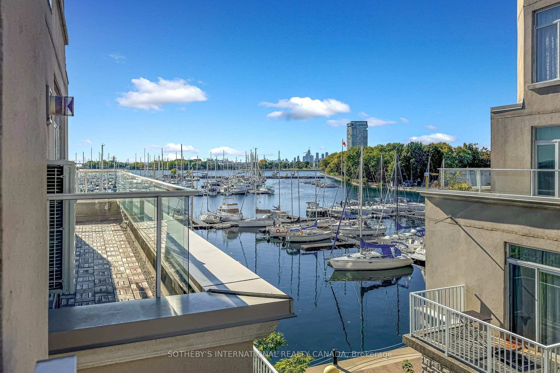 377 - 32 Stadium Road Toronto Ontario Canada Sale residential   MOVETA REALTY INC., Brokerage*
