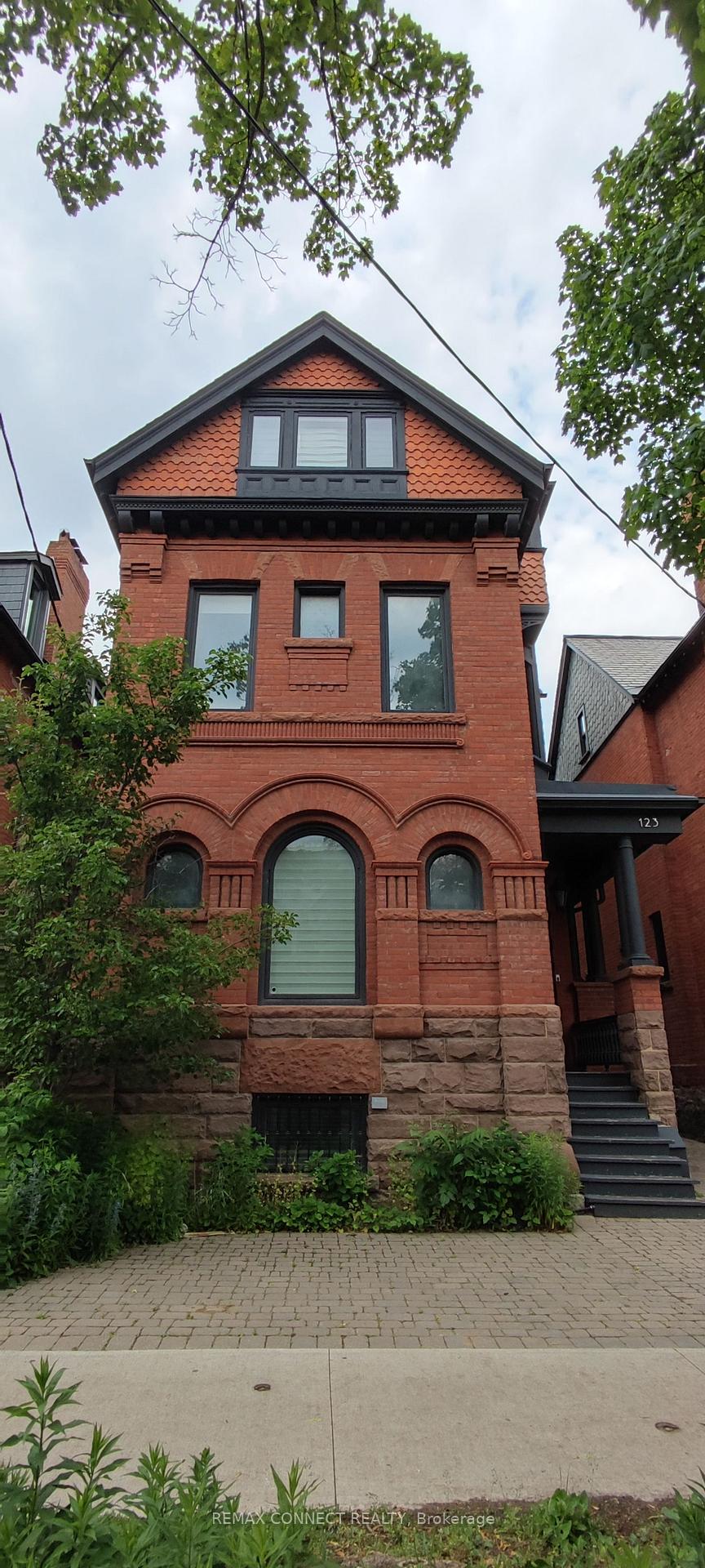Lower - 123 Bedford Road Toronto Ontario Canada Rent residential Bob Bahreinian REMAX YOUR COMMUNITY REALTY