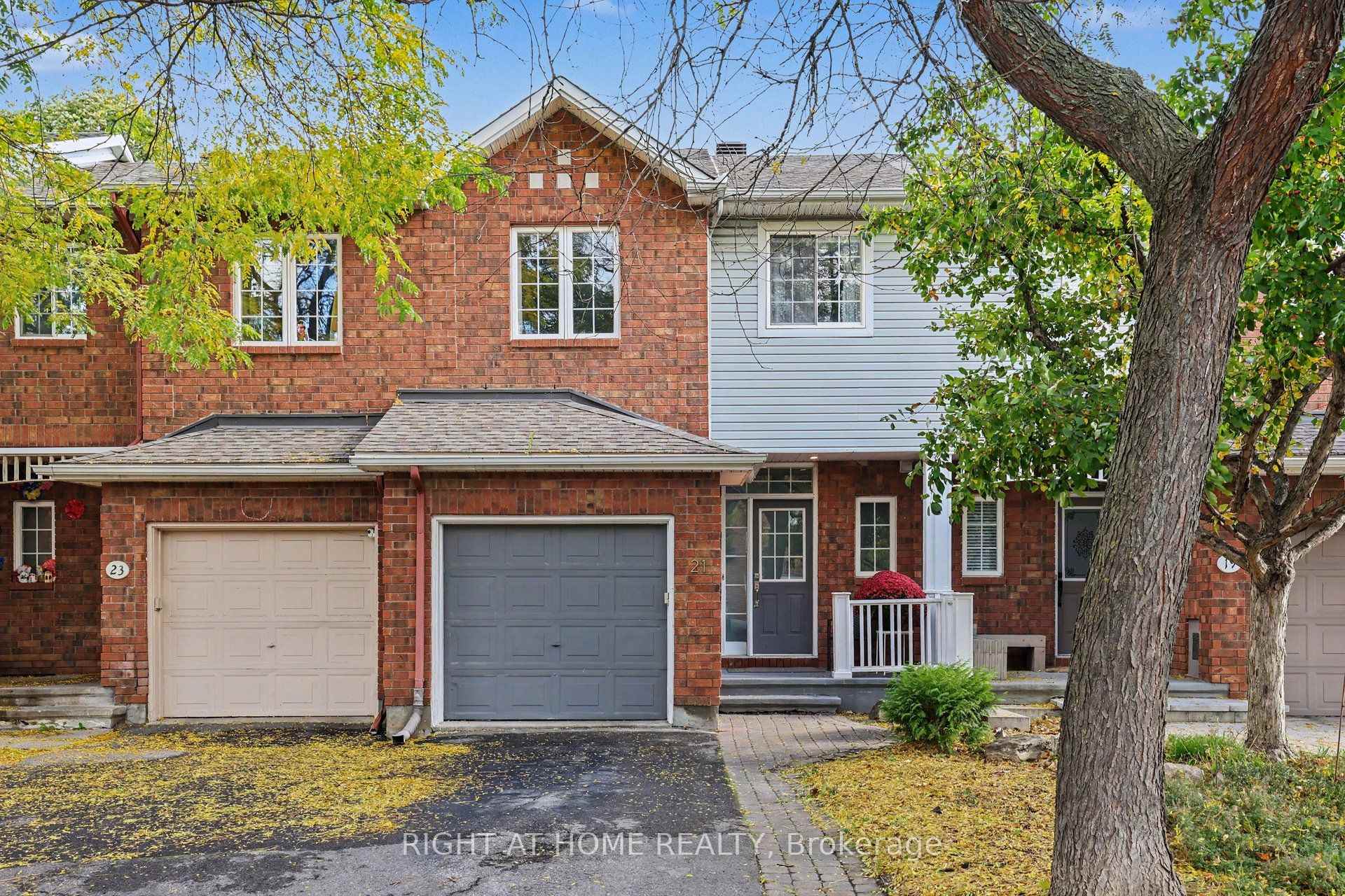 21 Kettleby Street Ottawa Ontario Canada Sale residential Victor Jarema Right at Home Realty, Brokerage*