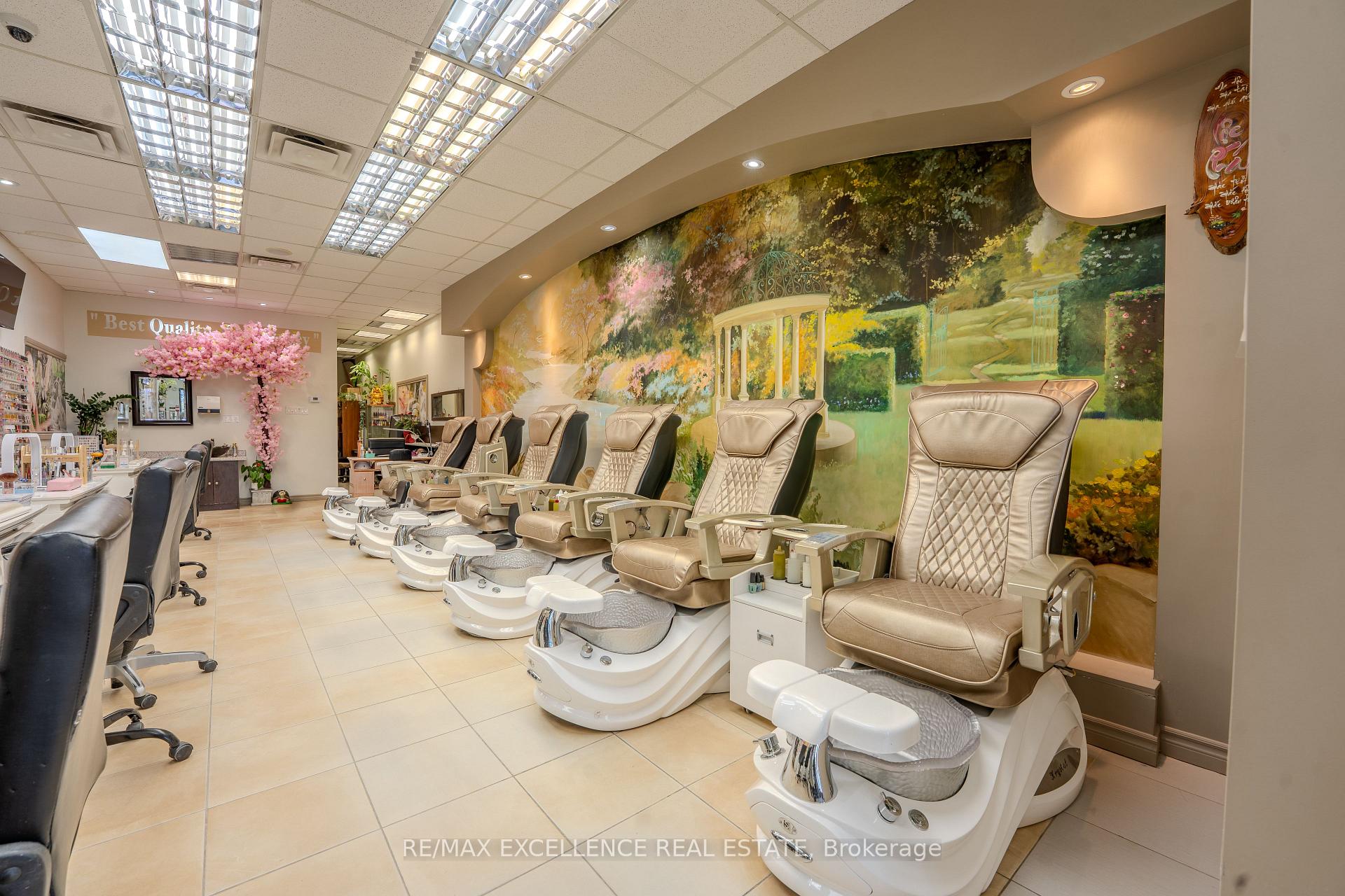 11 - 1 Steeles Avenue Brampton Ontario Canada Sale commercial   RE/MAX EXCELLENCE REAL ESTATE., BROKERAGE*