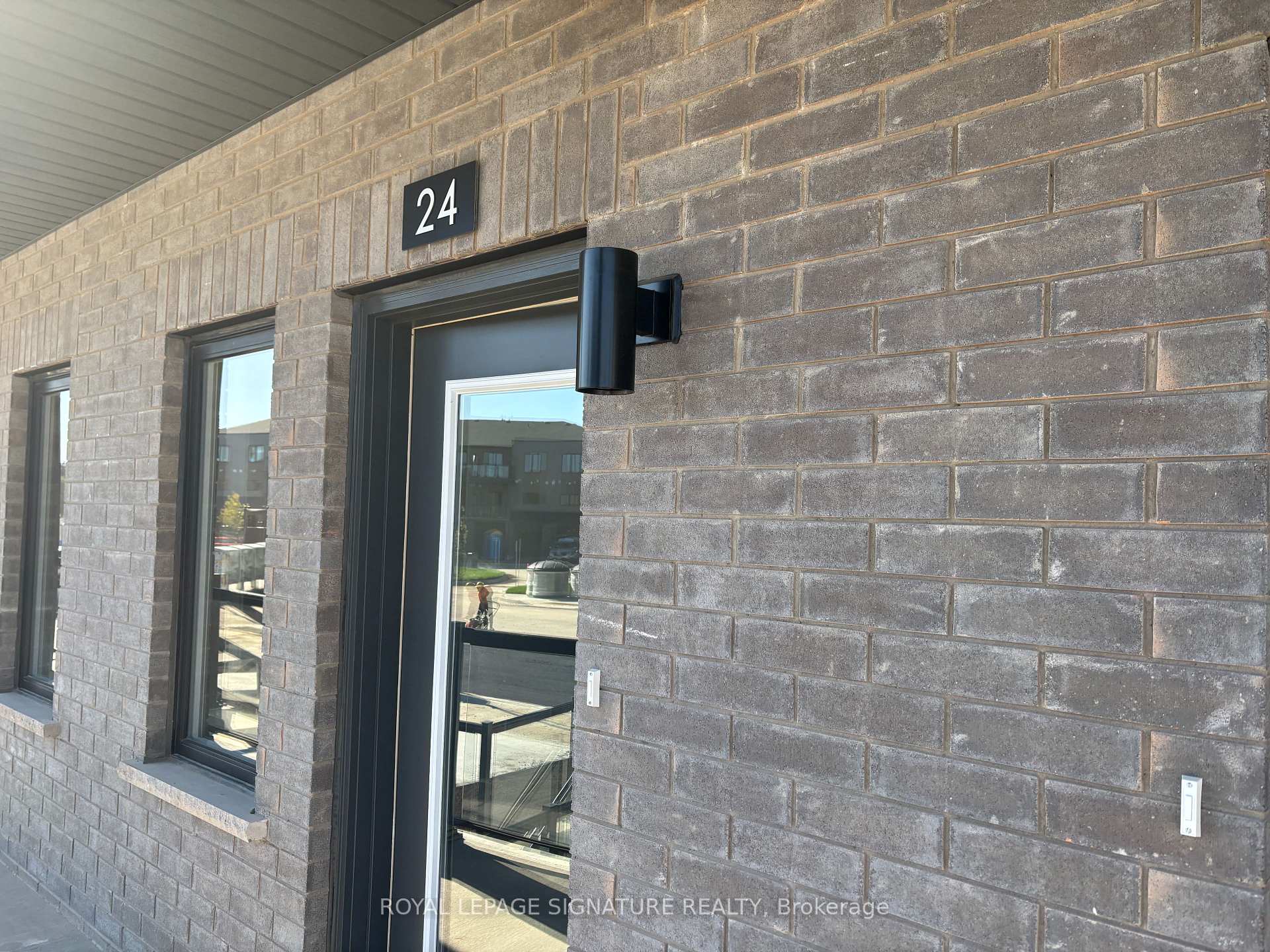 24 - 42 Lowes Road W Guelph Ontario Canada Rent residential Manish Puri ROYAL LEPAGE SIGNATURE REALTY, Brokerage*