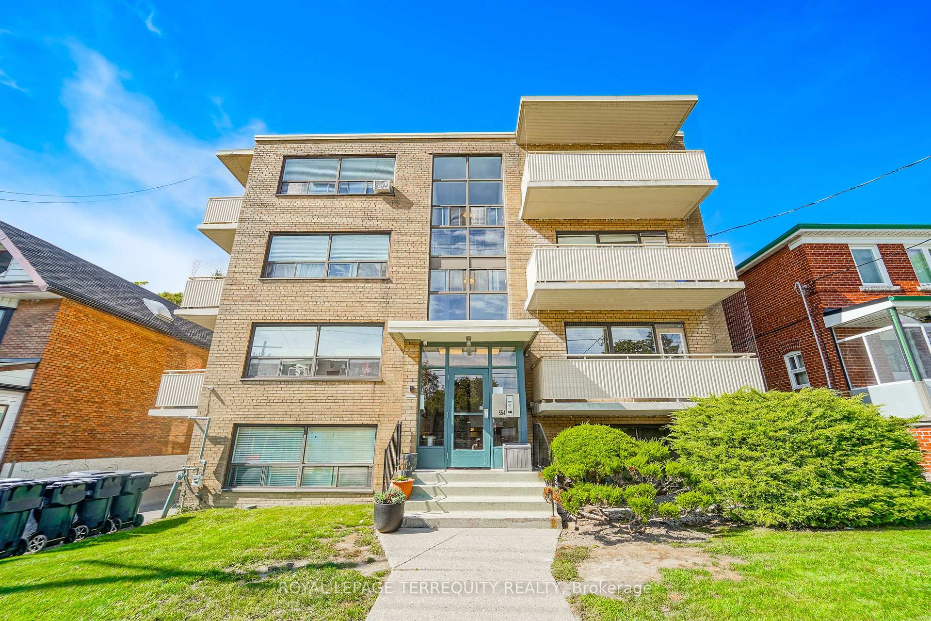 5 - 554 Harvie Avenue Toronto Ontario Canada Rent residential Yuriy Balko Royal LePage Terrequity Realty Brokerage*