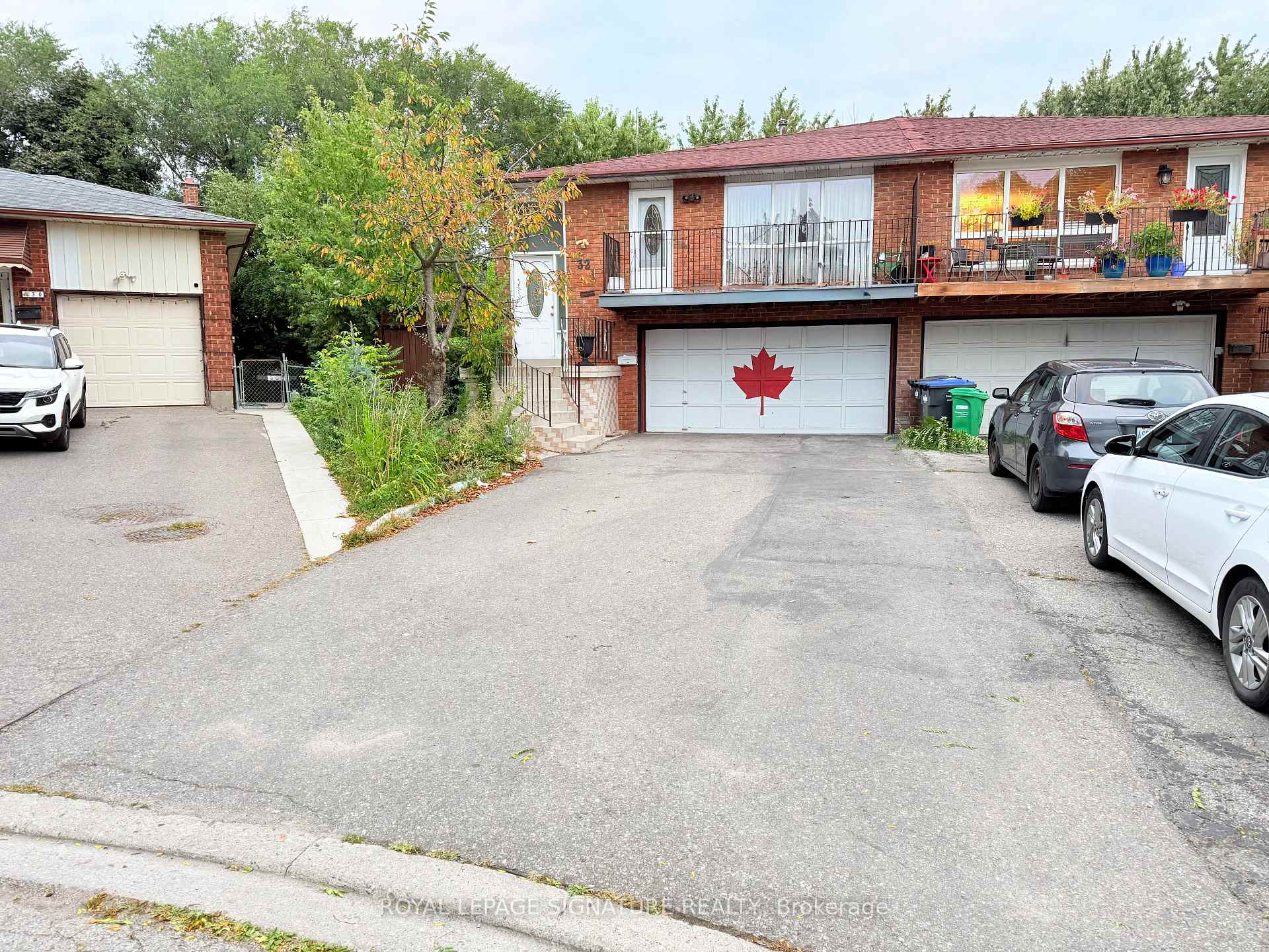 32 Madison Street Brampton Ontario Canada Sale residential Manish Puri ROYAL LEPAGE SIGNATURE REALTY, Brokerage*