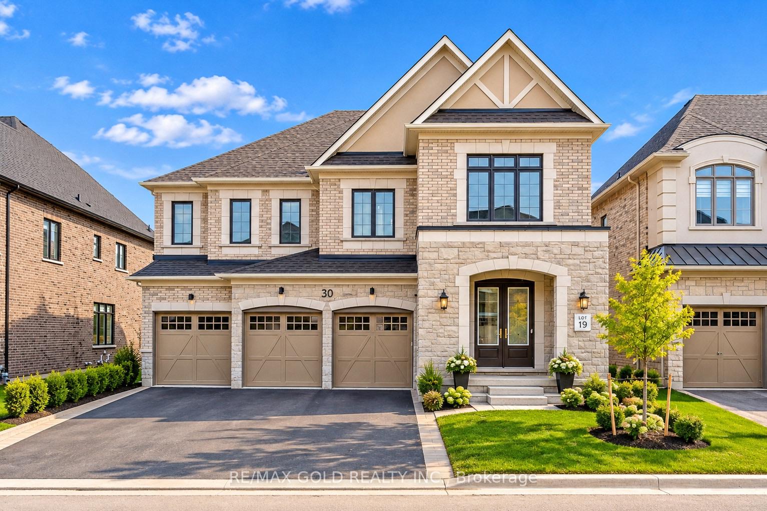 30 Mosswood Trail Brampton Ontario Canada Sale residential Gary Saini REMAX Gold Realty Inc., Brokerage*