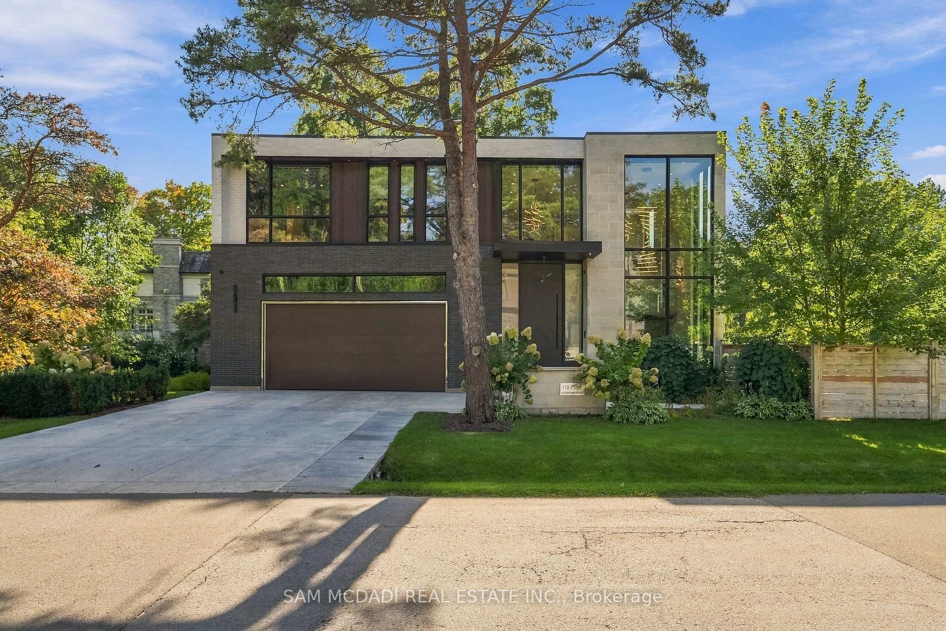 112 Elton Park Road Oakville Ontario Canada Sale residential Cyrus Lin HomeLife New World Realty Inc., Brokerage*