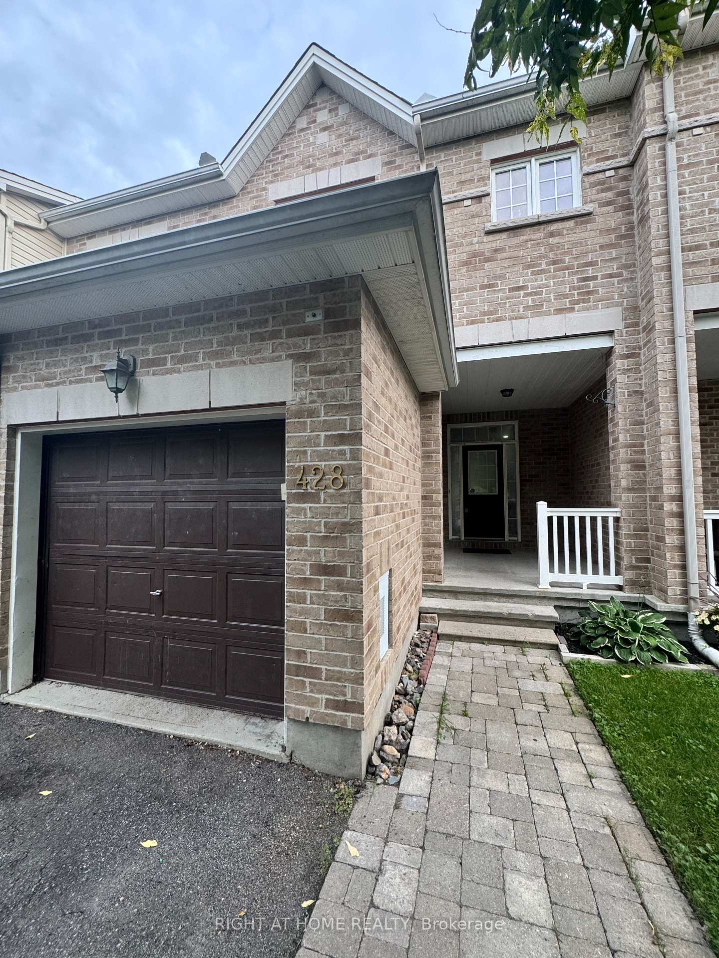 428 FOXHALL Way Ottawa Ontario Canada Rent residential Bhaumikkumar Patel Right at Home Realty, Brokerage*