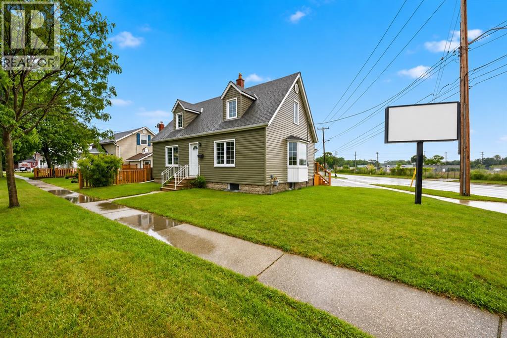 229 WATER STREET Sarnia Ontario Canada Sale commercial Kevin Thompson RE/MAX PRIME PROPERTIES UNIQUE GROUP, BROKERAGE